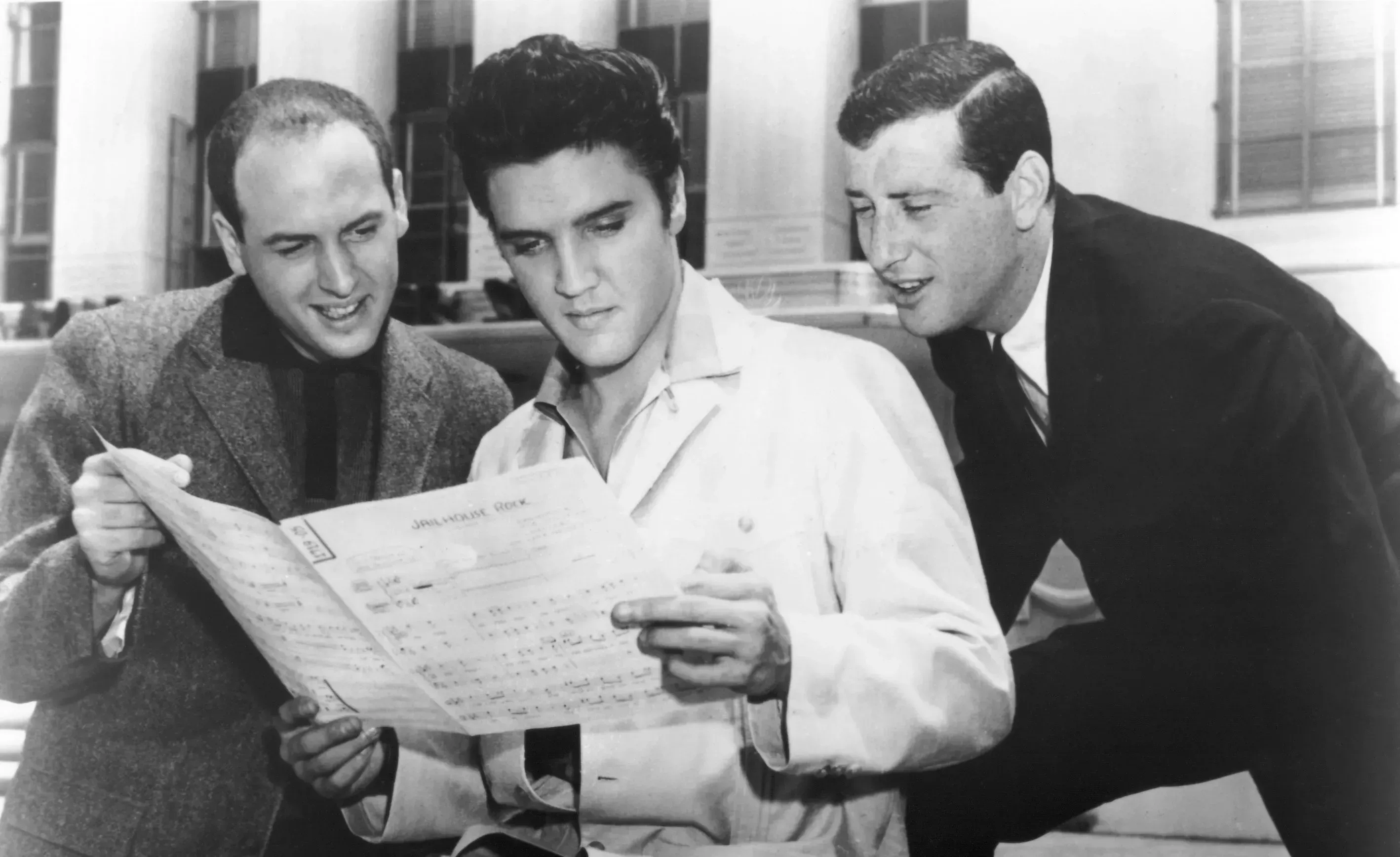 

	
		El compositor Mike Stoller cuenta cómo él y Jerry Leiber escribieron dos docenas de clásicos para Elvis - antes de que el Coronel les cortara el paso al Rey
	
	