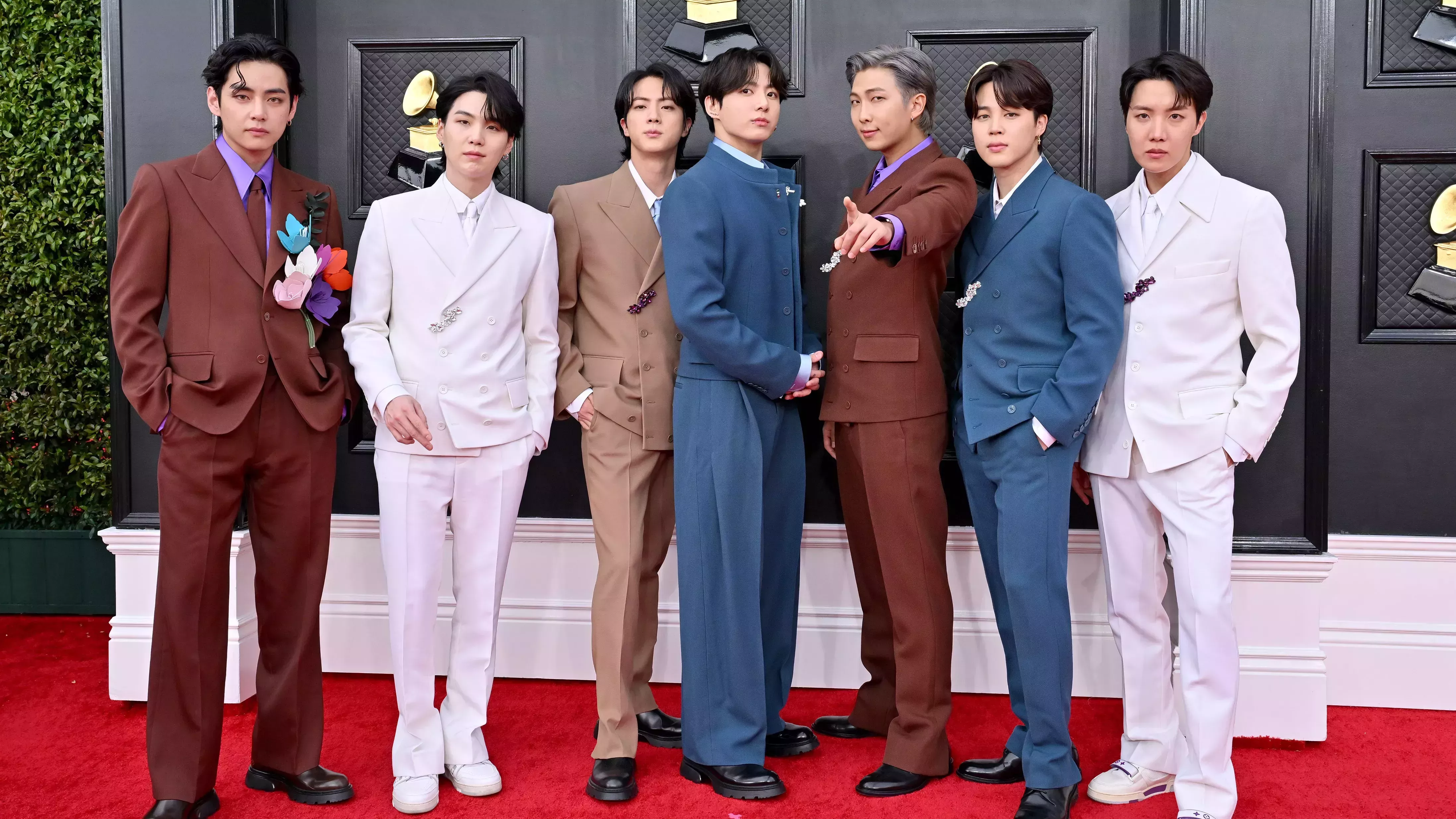 

	
		El cumpleaños de BTS ARMY es celebrado por Google Search con un huevo de pascua que desbloquea globos morados y mensajes del grupo
	
	