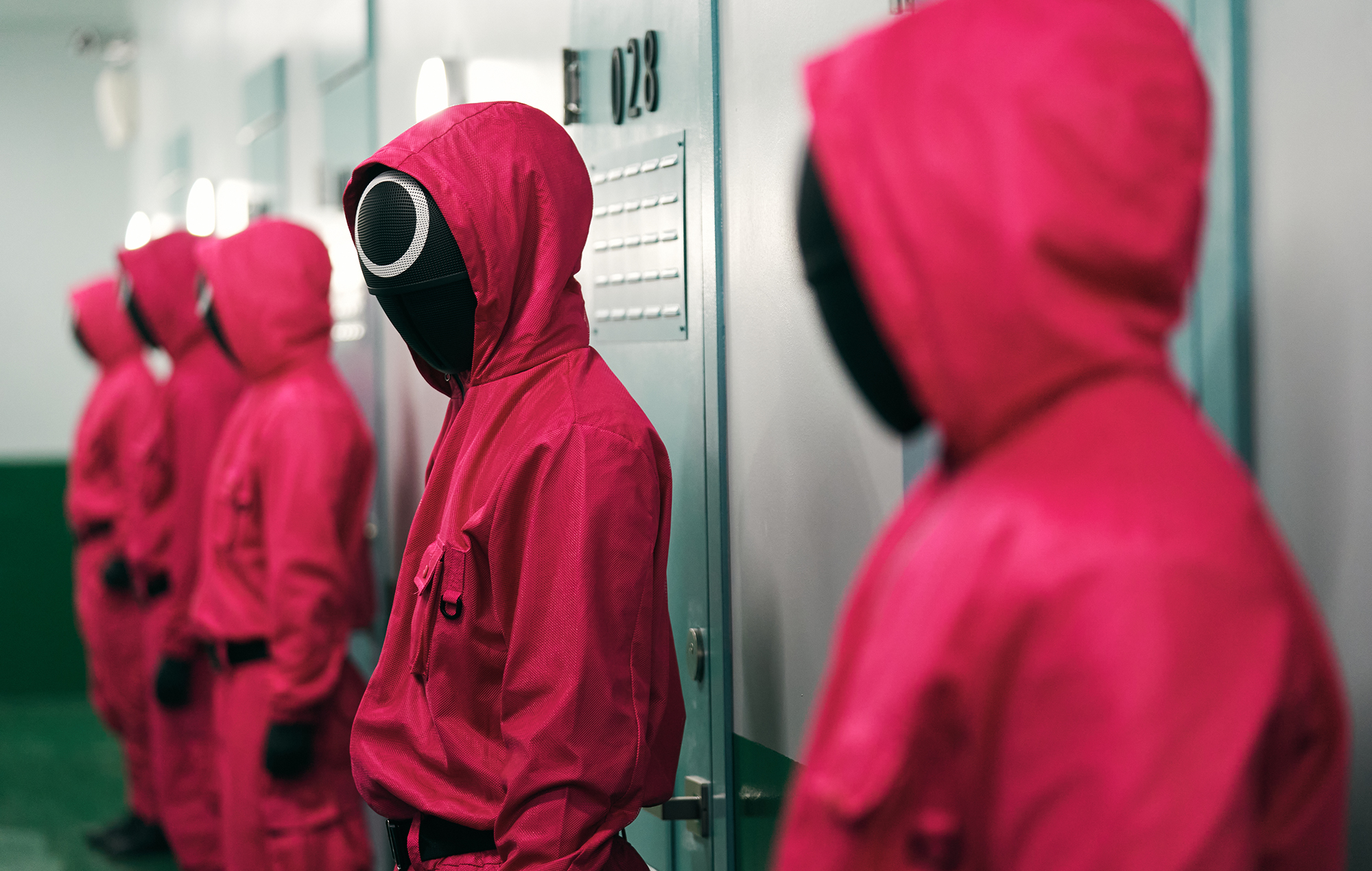 El K-Pop, el "Juego del Calamar" y el "Parásito" se celebran en una nueva exposición coreana en el V&amp;A