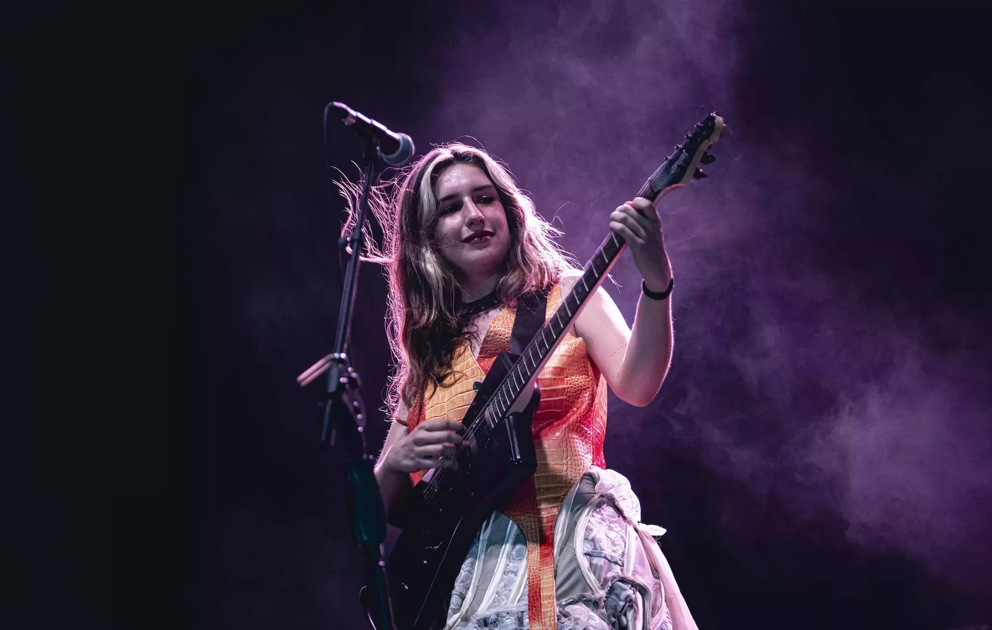 Irenegarry habla de su próximo EP 'Mandona' y de su nuevo single 'Contéstame a La Historia'