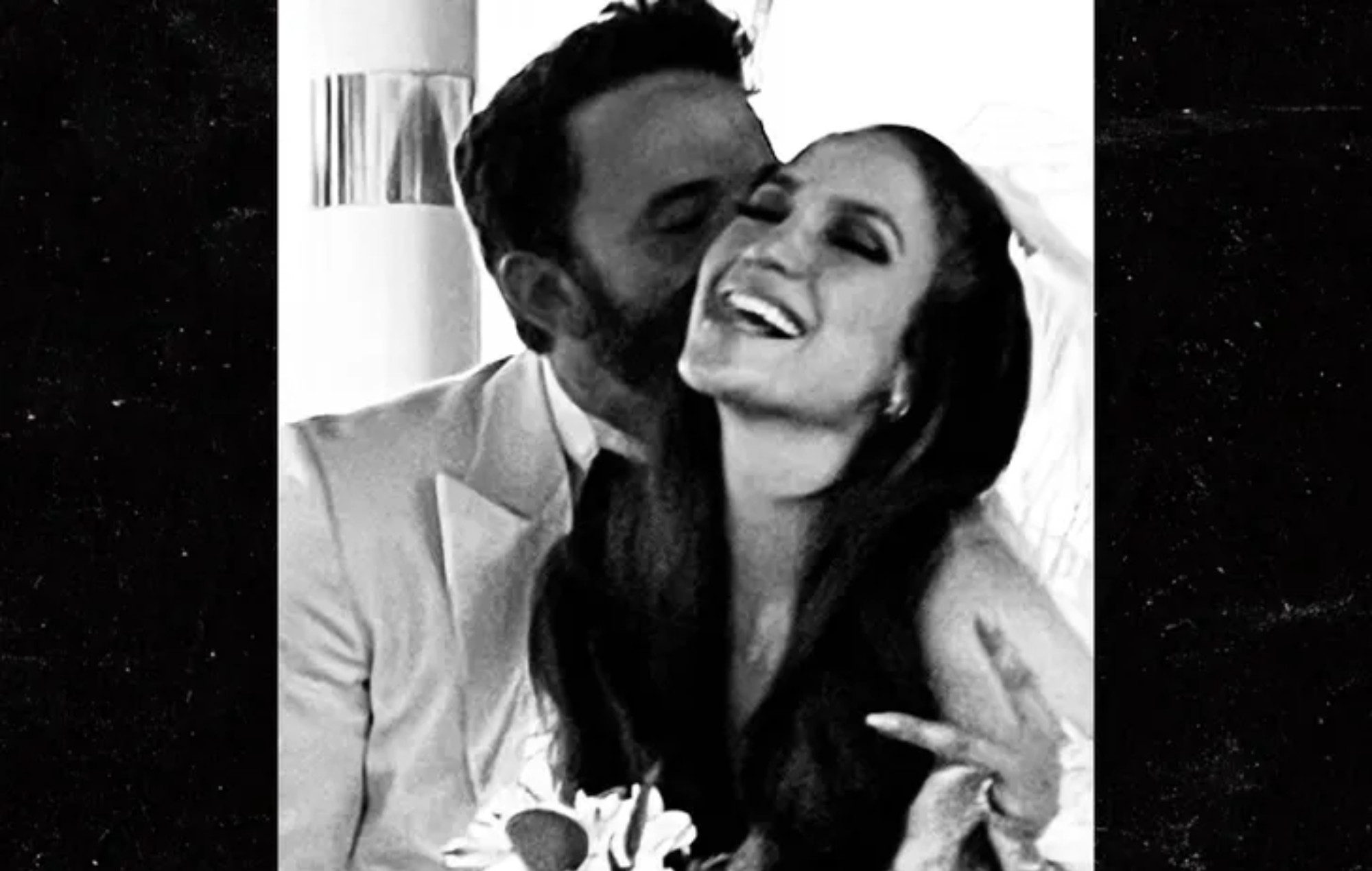 Jennifer López y Ben Affleck se habrían casado en Las Vegas