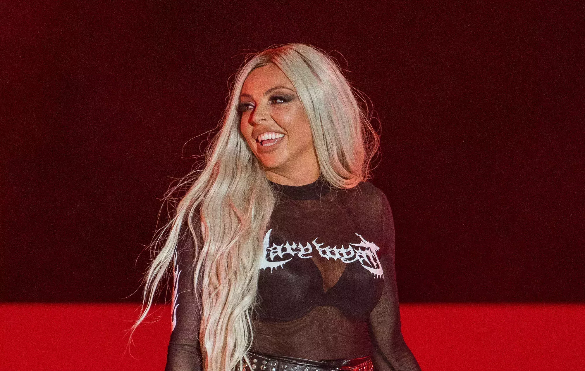 Jesy Nelson se separa de su discográfica un año después de lanzar su carrera en solitario