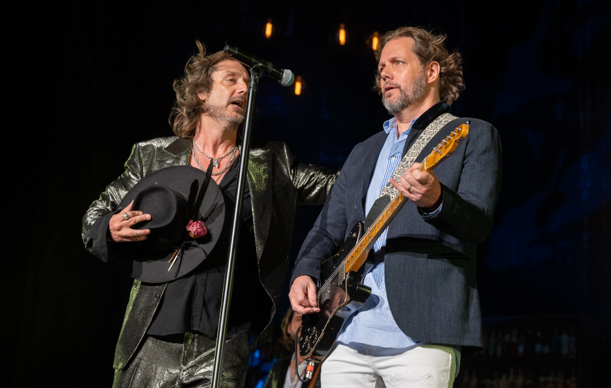 Mira cómo Peter Buck y Kim Thayil se unen a The Black Crowes en el escenario