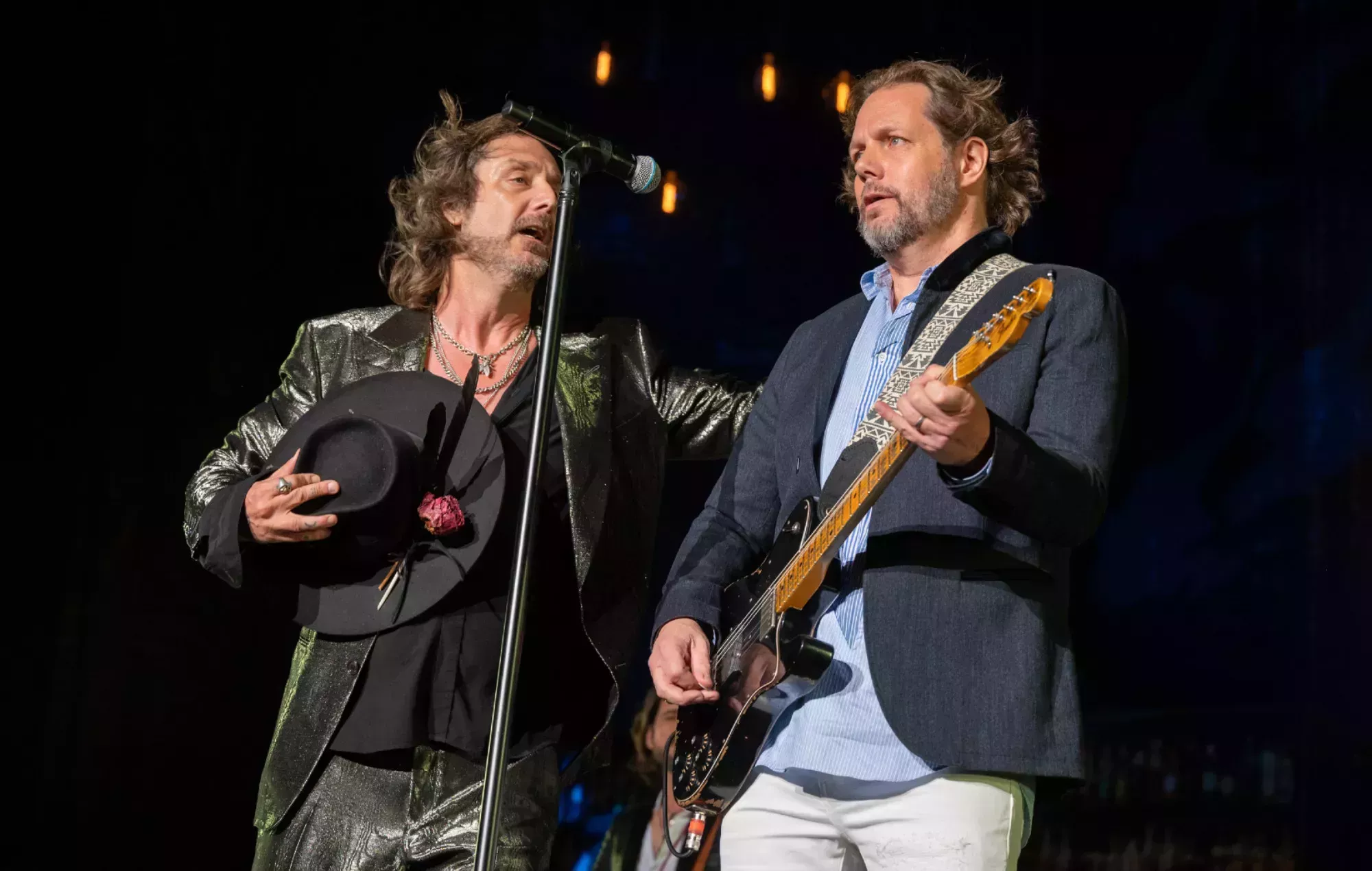 Mira cómo Peter Buck y Kim Thayil se unen a The Black Crowes en el escenario