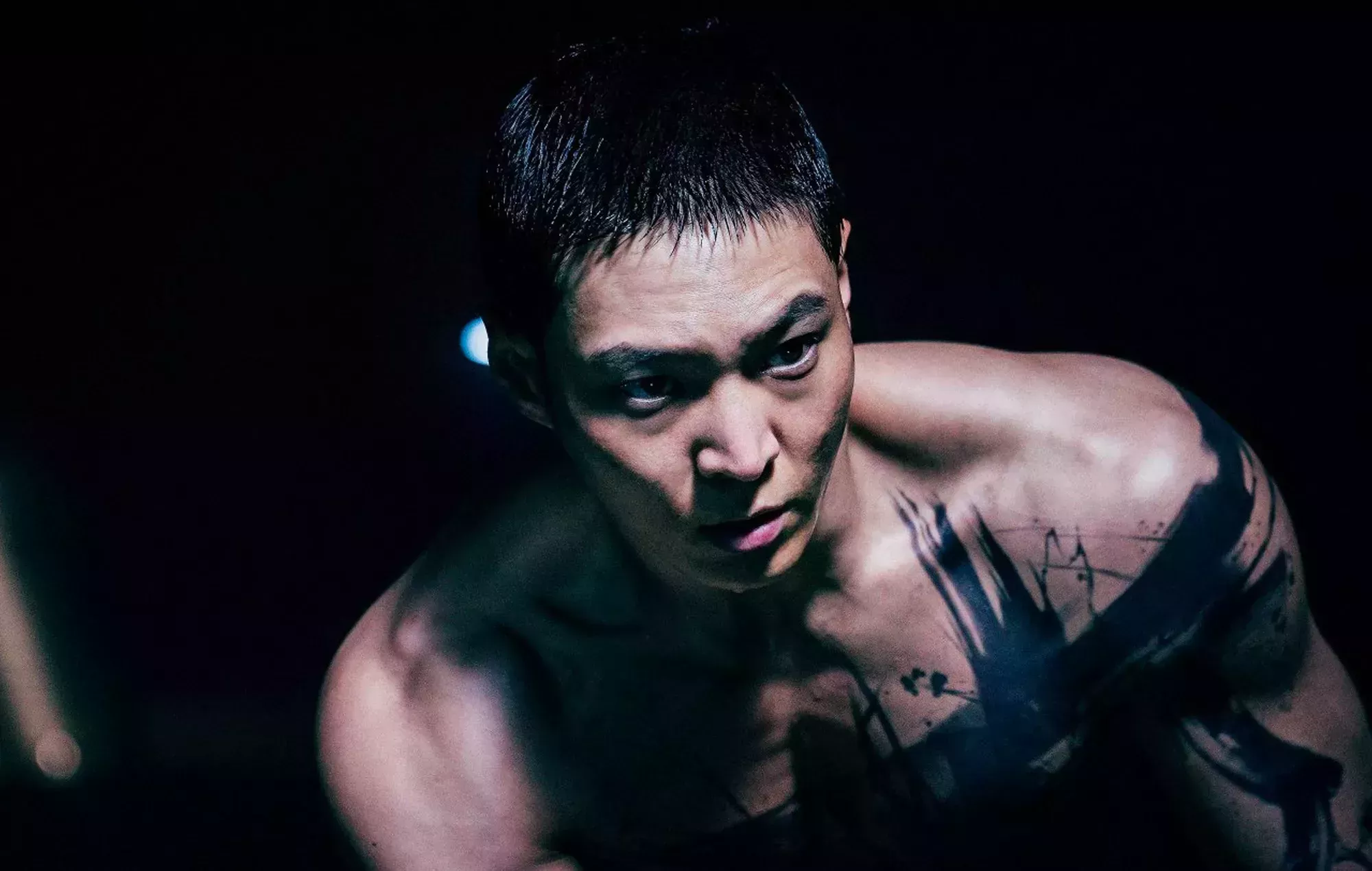 Mira el adrenalínico teaser de la nueva película de acción de Netflix 'Carter'