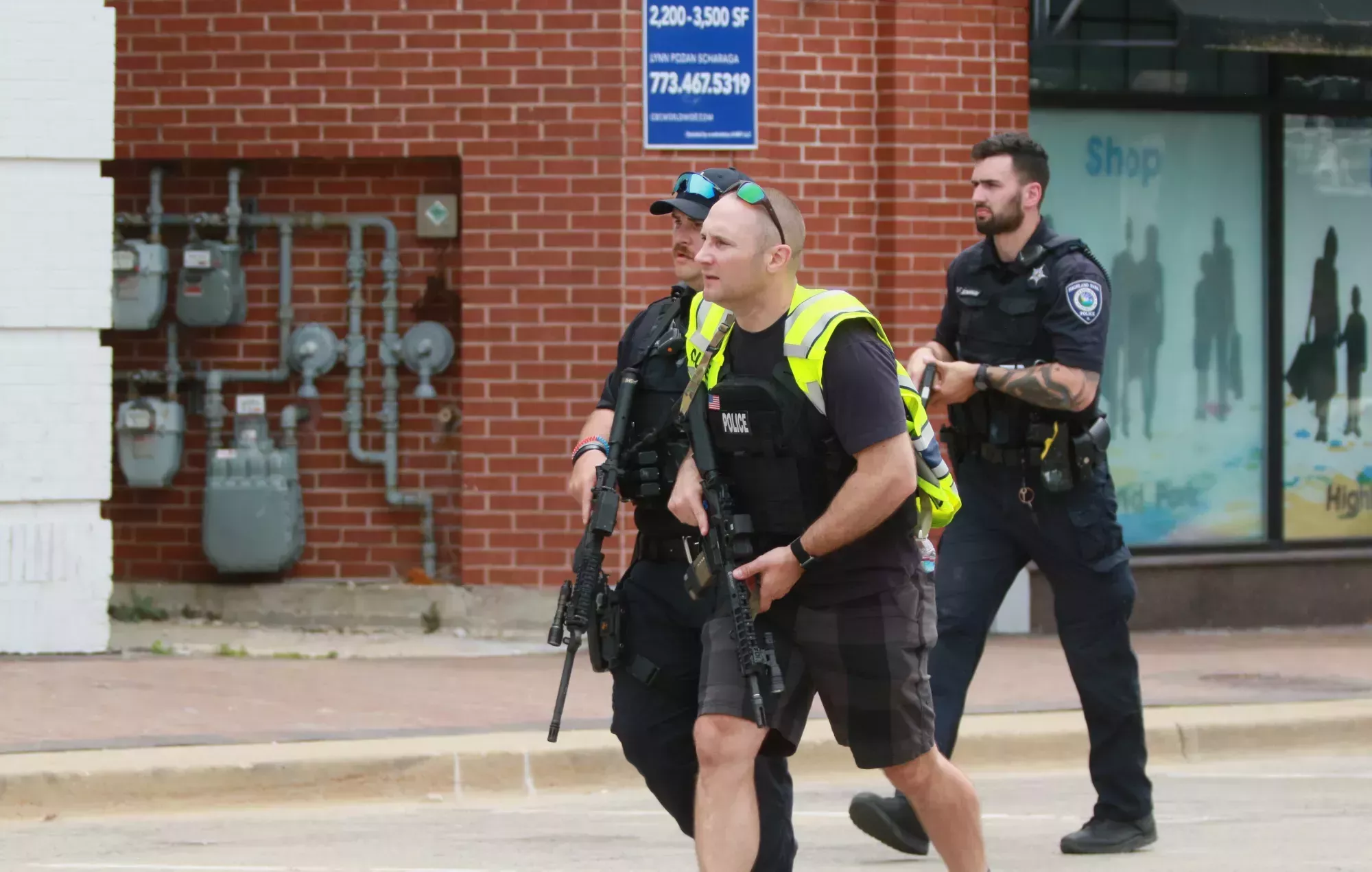 Un rapero de 22 años es nombrado persona de interés en el tiroteo de Highland Park en Estados Unidos