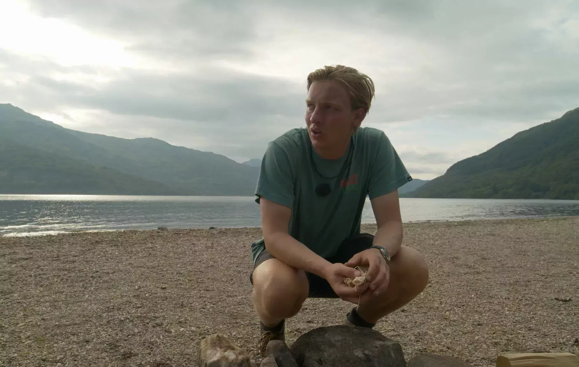 Vea el tráiler del documental de George Ezra 'End To End'