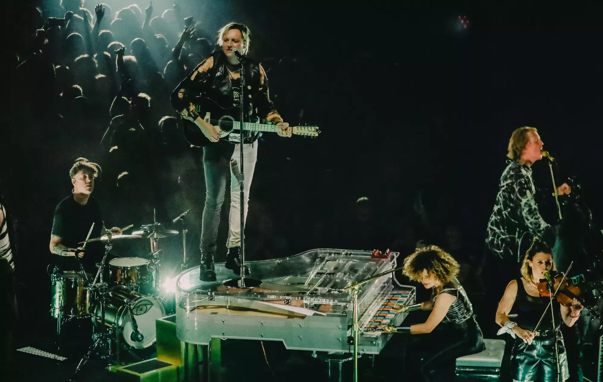 Arcade Fire inicia una gira europea a pesar de las acusaciones de mala conducta sexual de Win Butler