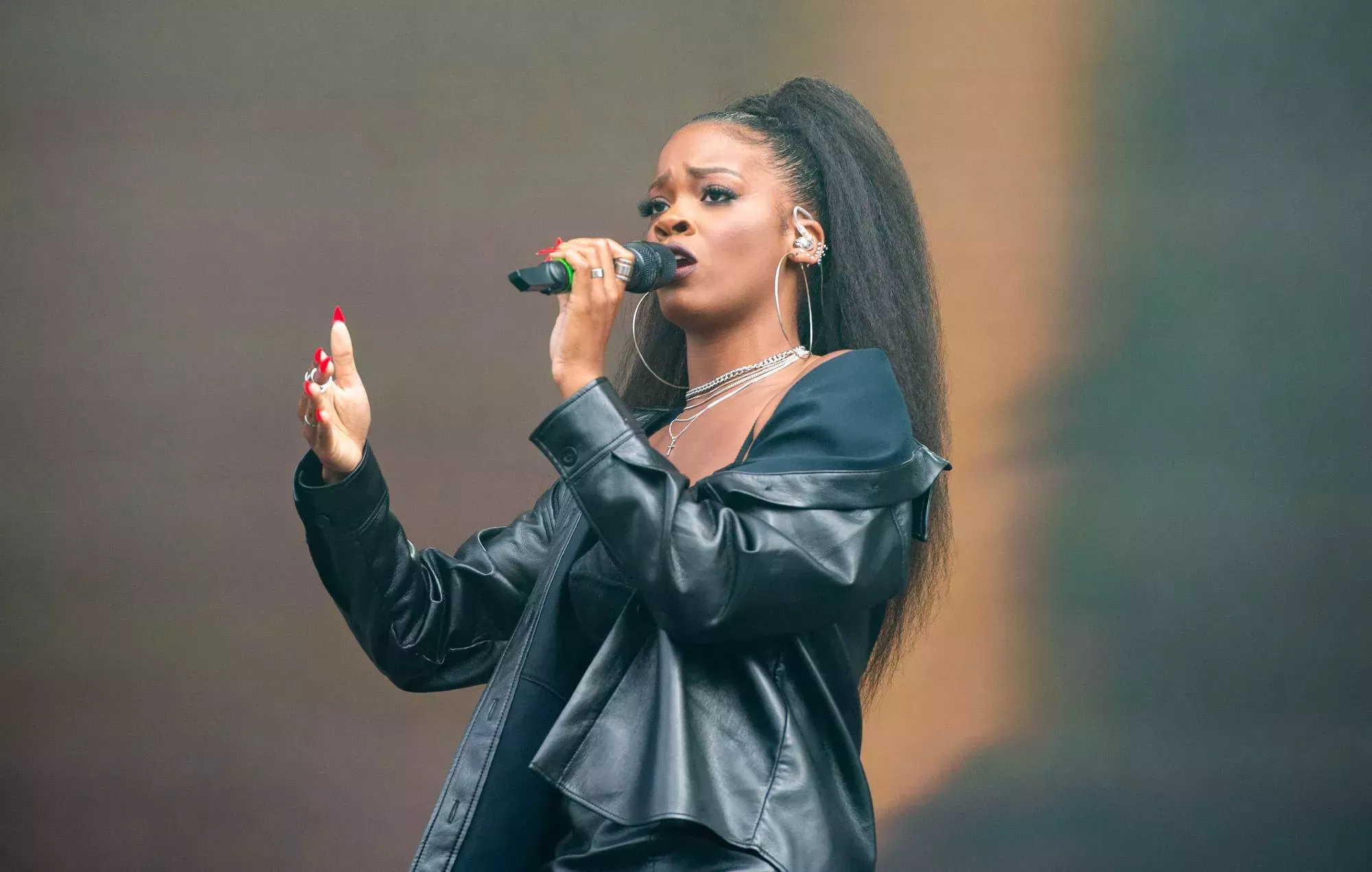 Ari Lennox desvela los detalles de su nuevo álbum con un nuevo y conmovedor single, 'Hoodie'