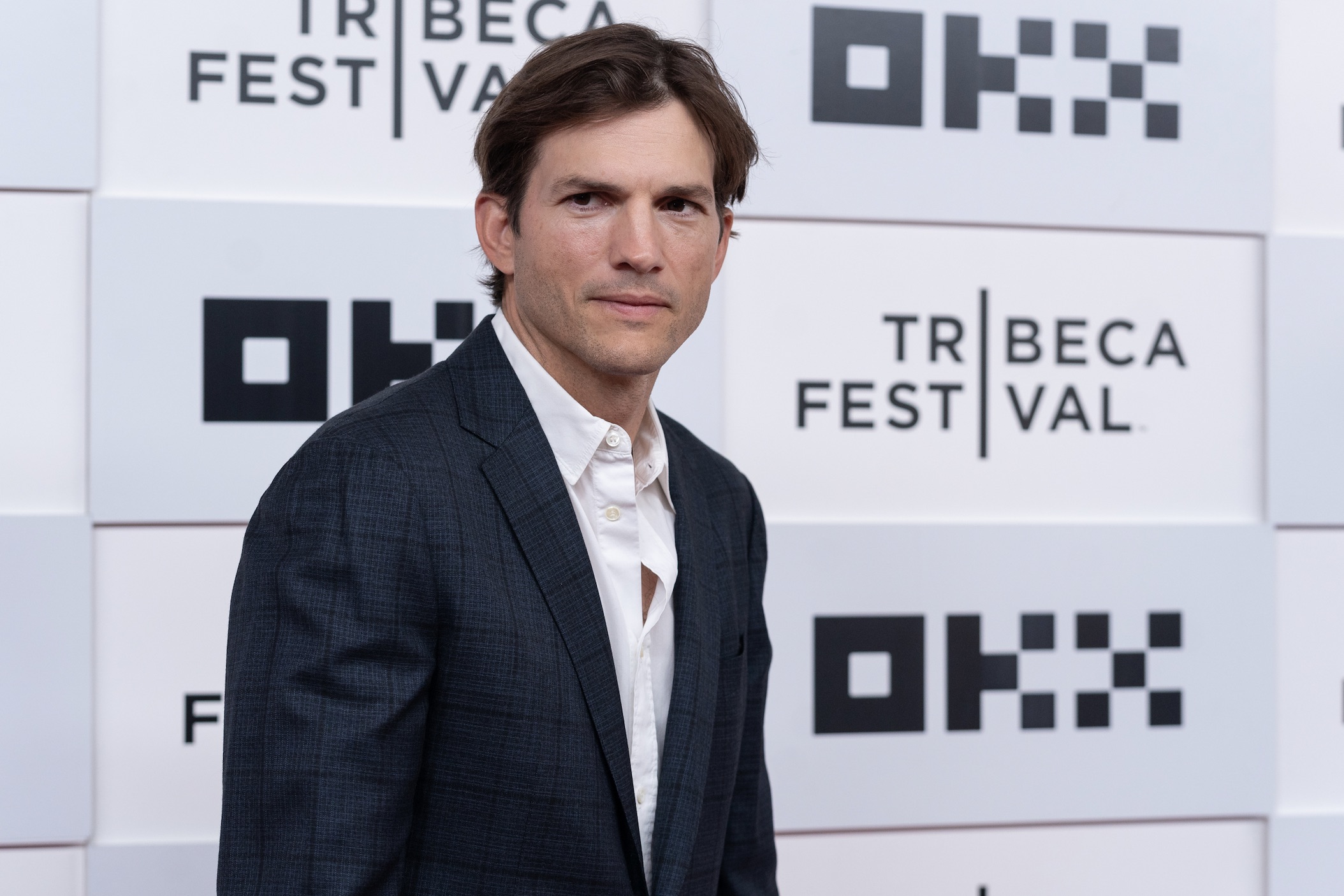 Ashton Kutcher revela el diagnóstico de una enfermedad rara: "Tengo suerte de estar vivo"