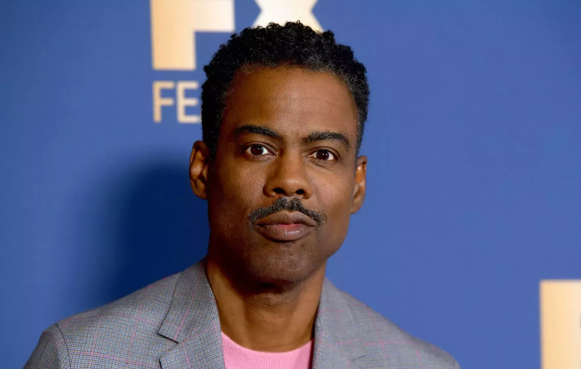 Chris Rock bromea con que fue abofeteado por 