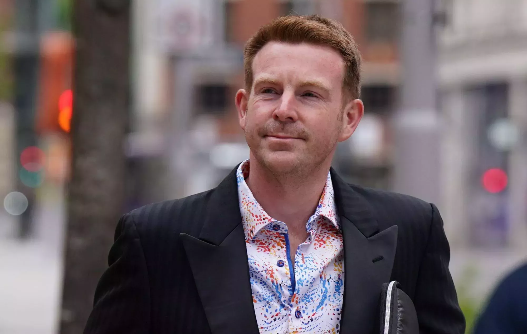 El ex presentador de radio de la BBC es declarado culpable de acosar a Jeremy Vine y a otros tres locutores