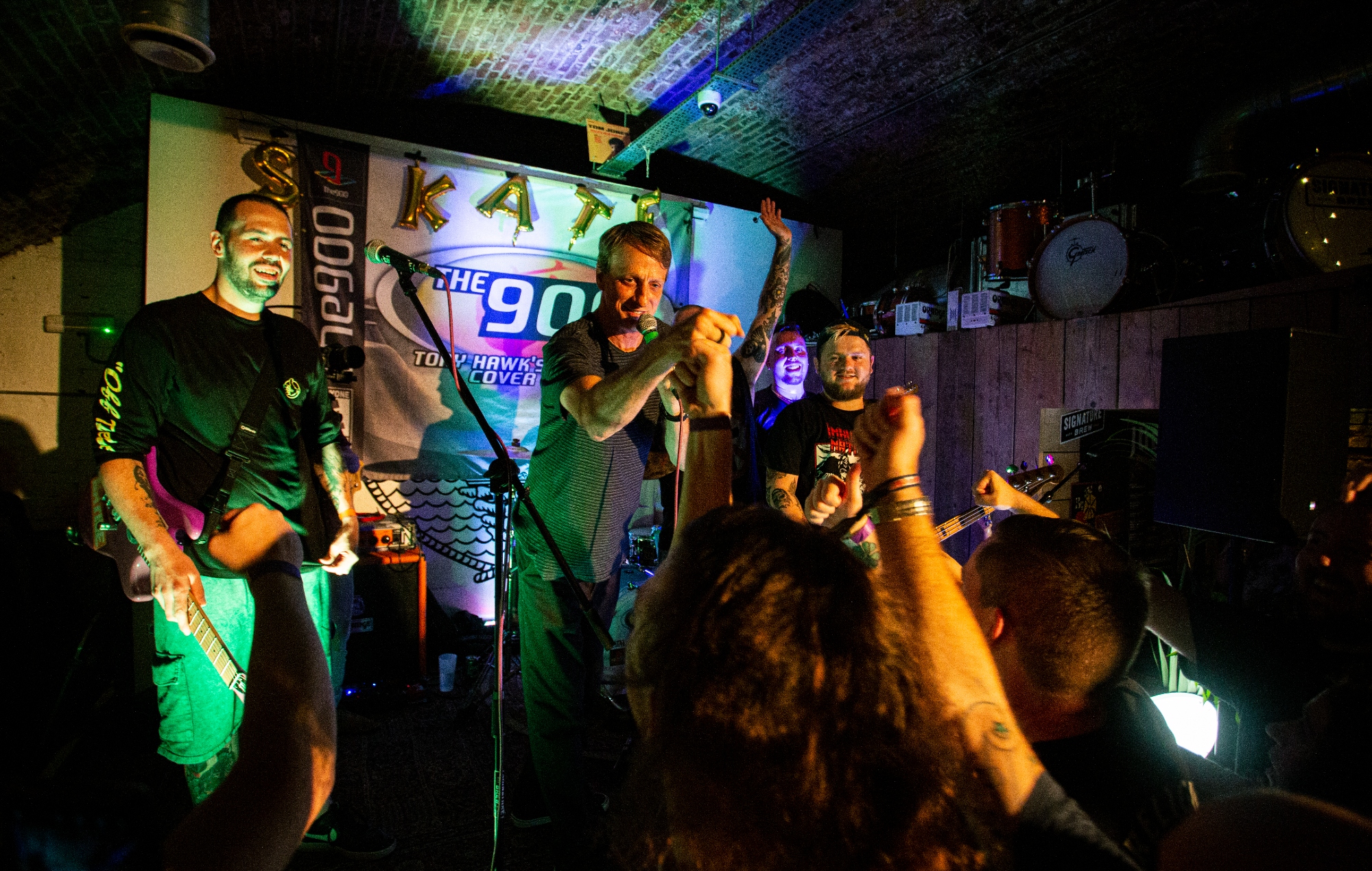 El grupo de versiones de 'Tony Hawk's Pro Skater' The 900 habla de tocar con Tony Hawk: "Fue un momento precioso"