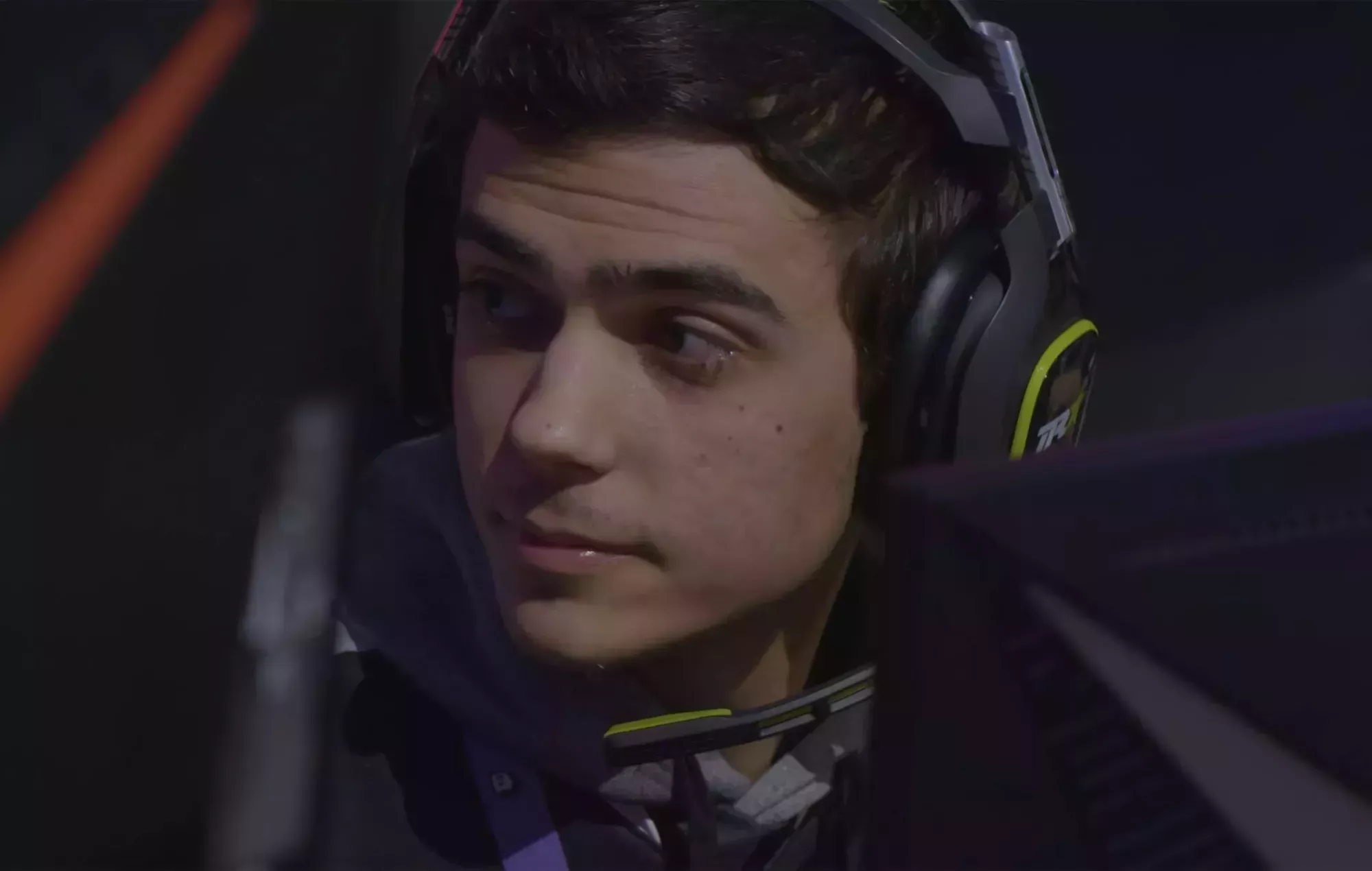 El jugador profesional de 'Apex Legends', ImperialHal, es golpeado mientras transmite.