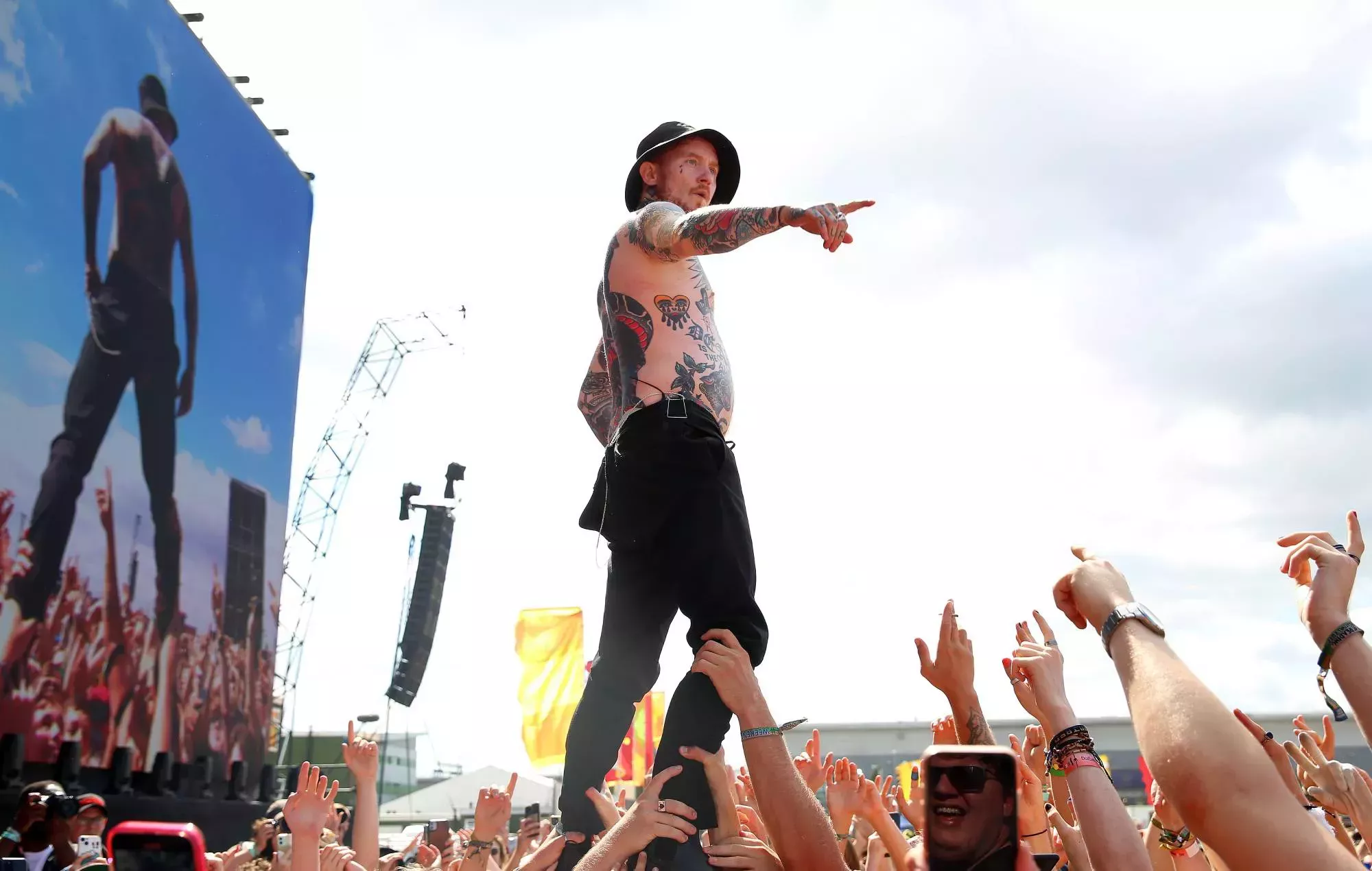 Frank Carter & The Rattlesnakes inician Reading 2022 con un mosh pit sólo para mujeres