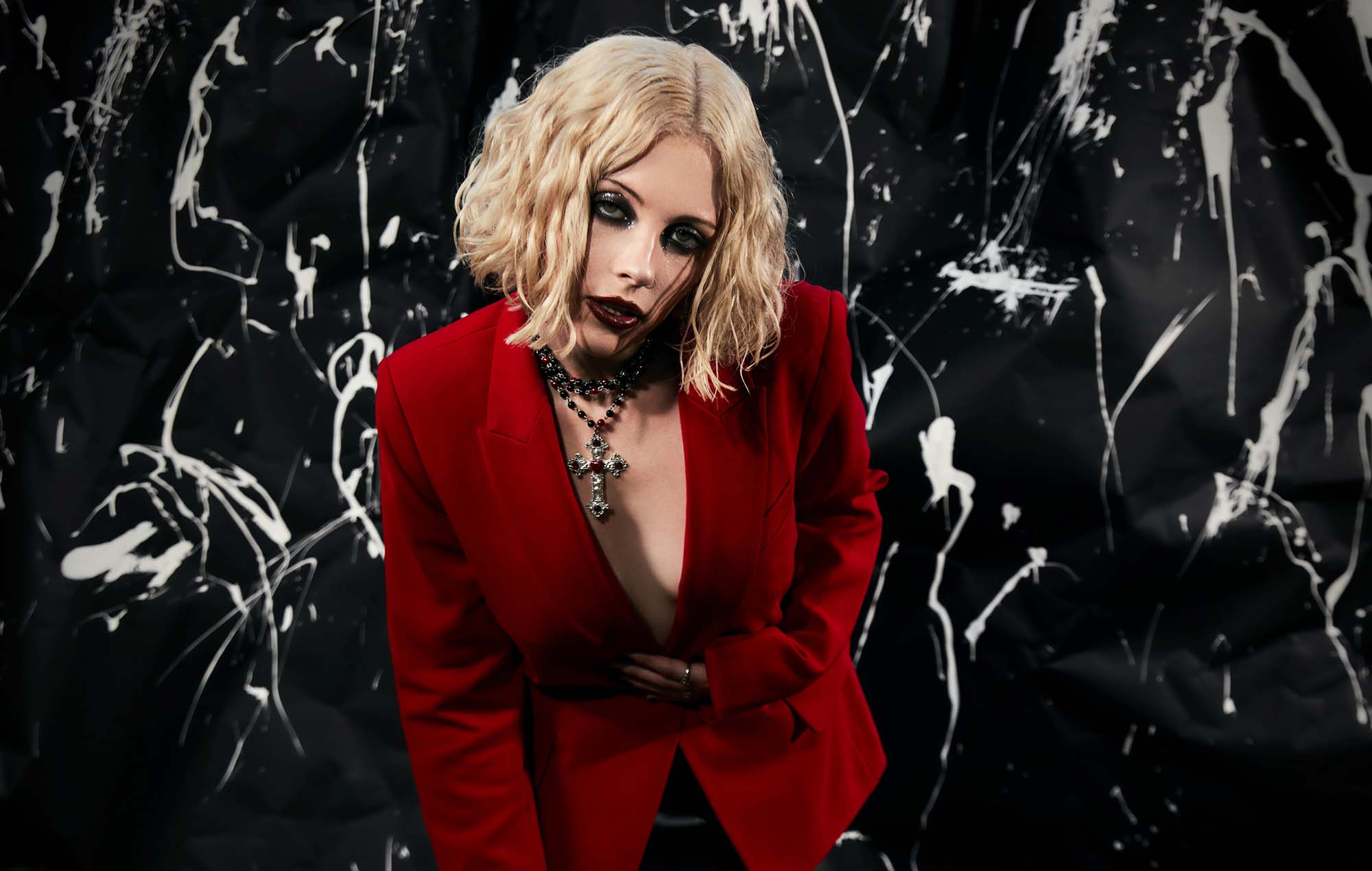 Heather Baron-Gracie, de Pale Waves, sigue sintiendo "verdadera culpa" por el accidente de autobús casi mortal