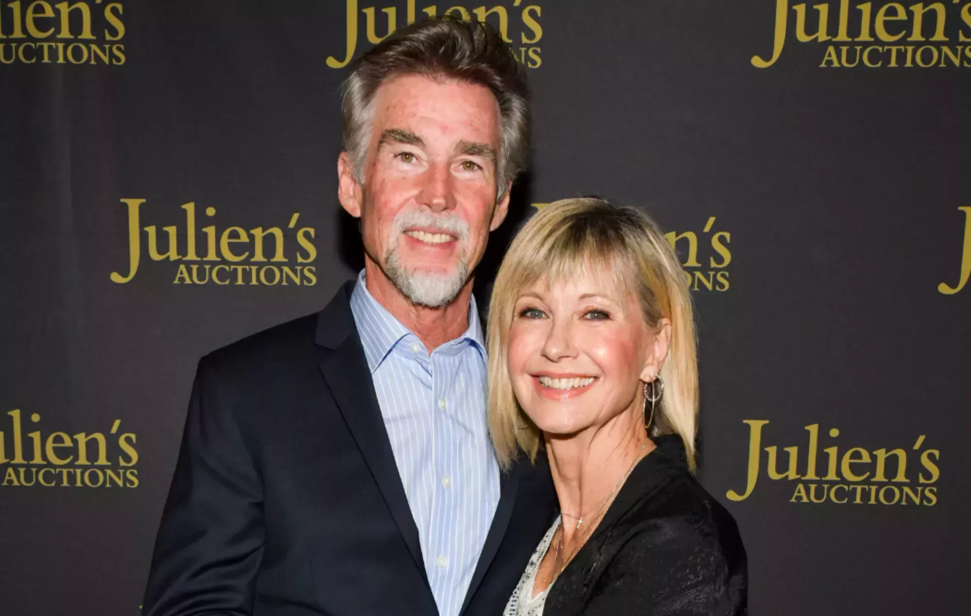 John Easterling, marido de Olivia Newton-John, le rinde homenaje: 