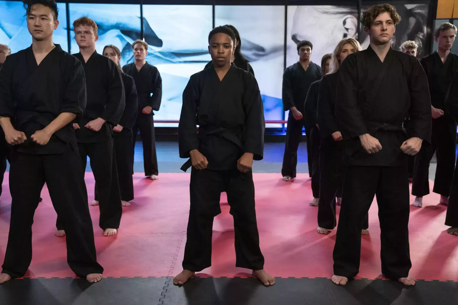 La quinta temporada de Cobra Kai revela su villano más aterrador en nuevas imágenes