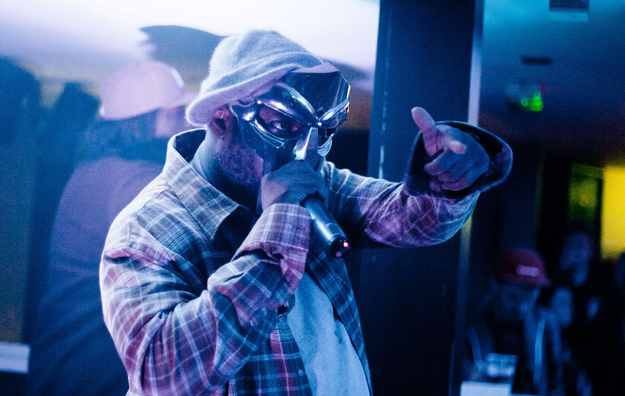 Los residentes de Richmond, Virginia, rinden homenaje a MF DOOM nombrando al barrendero "MF BROOM".