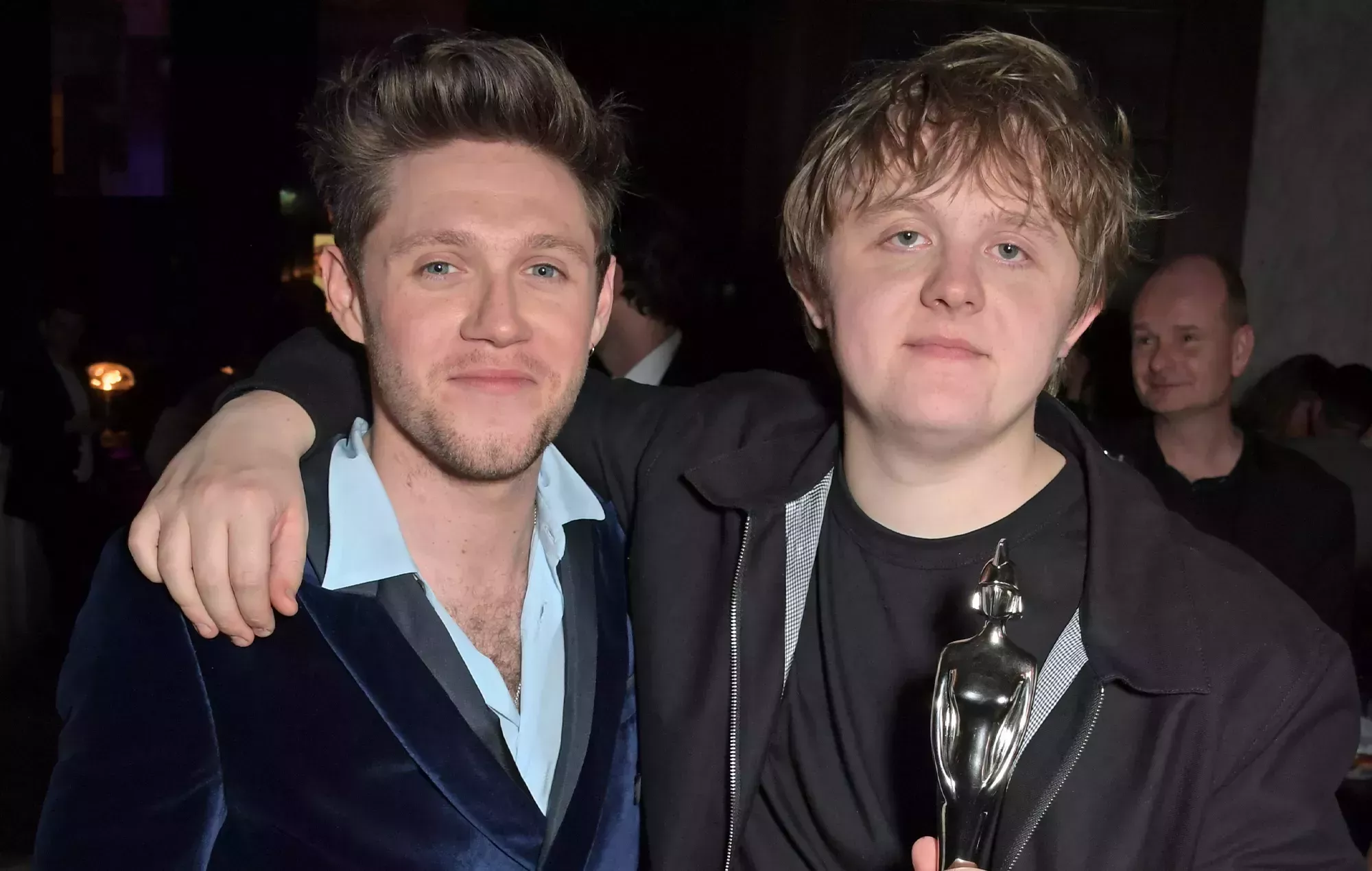 Mira cómo Niall Horan y Lewis Capaldi van juntos por las calles de Dublín
