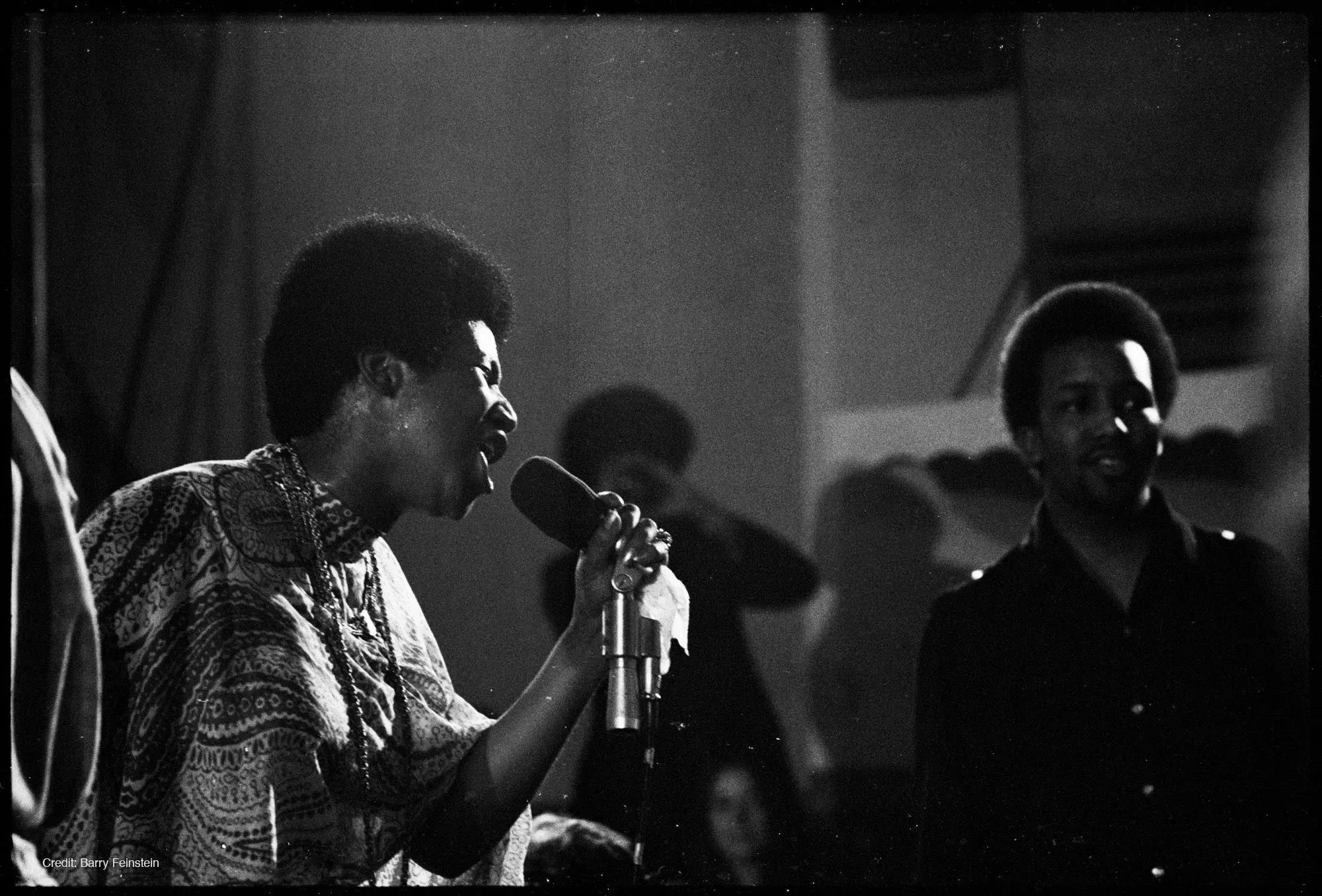 

	
		Neon es demandado por su productor por el lanzamiento de 'Amazing Grace'
	
	