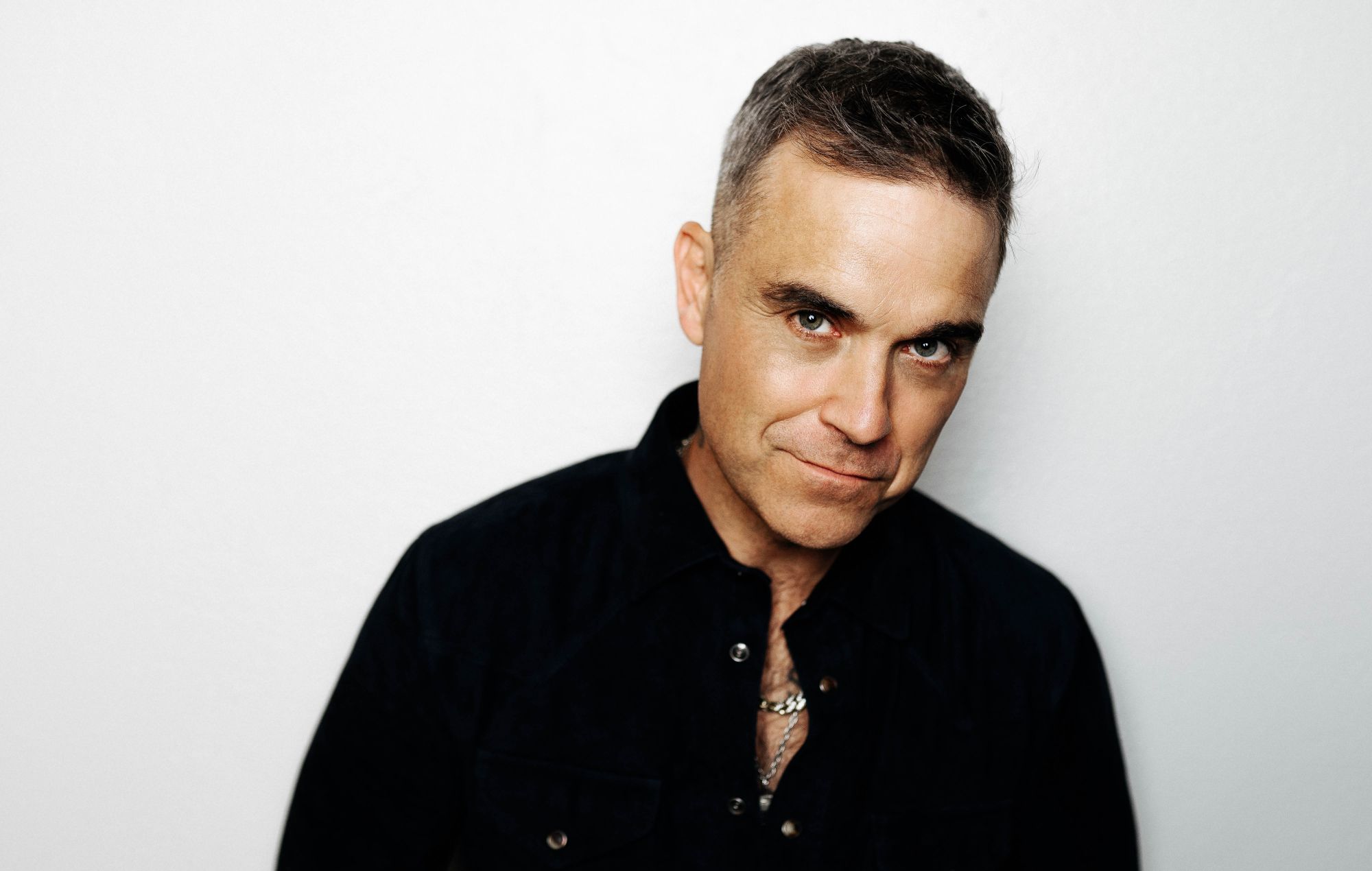 Robbie Williams comparte el nuevo single del álbum 'XXV', 'Lost', sobre el "comportamiento imprudente"