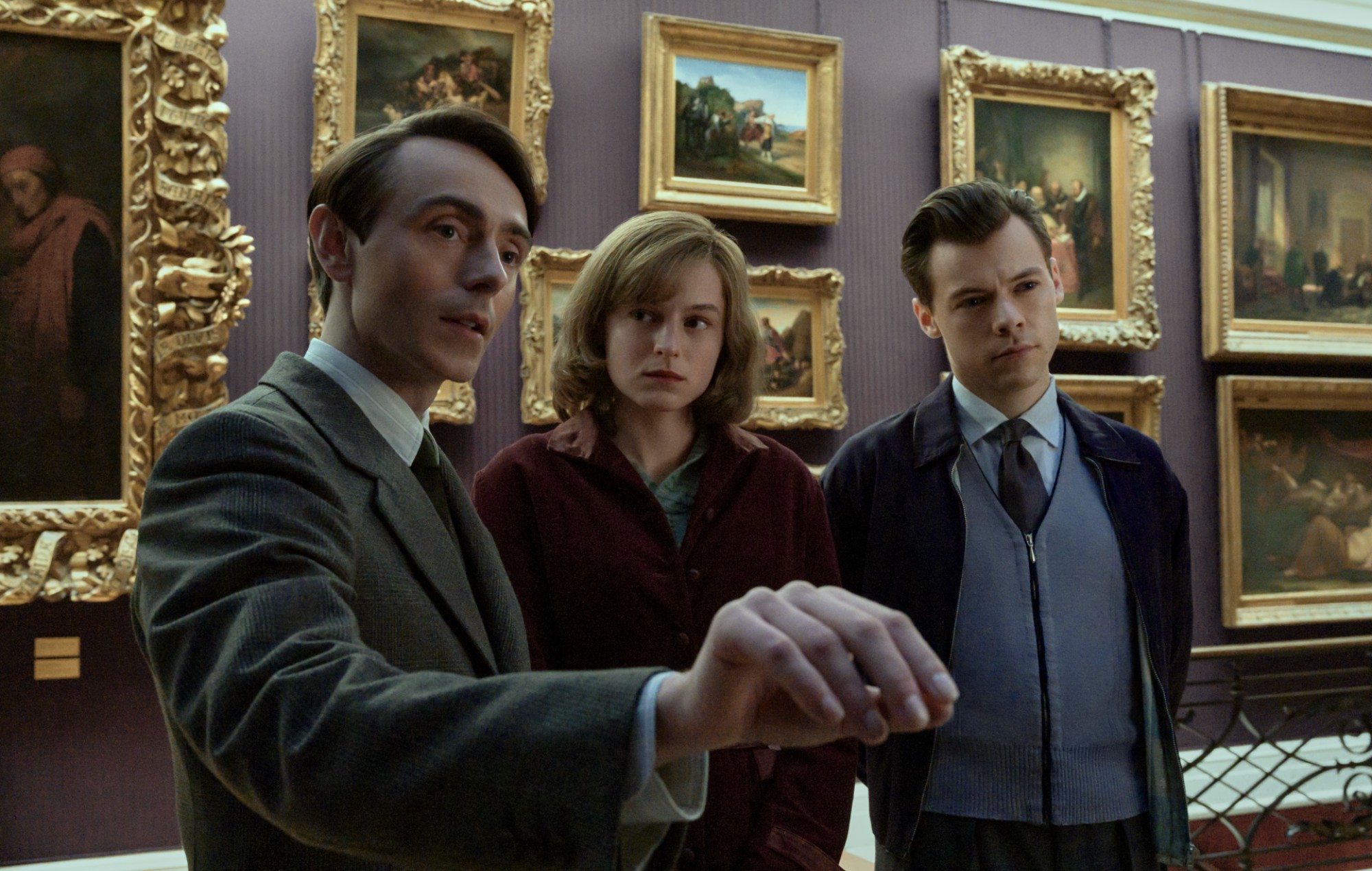 Harry Styles se ve envuelto en un triángulo amoroso en el tráiler de 'My Policeman'