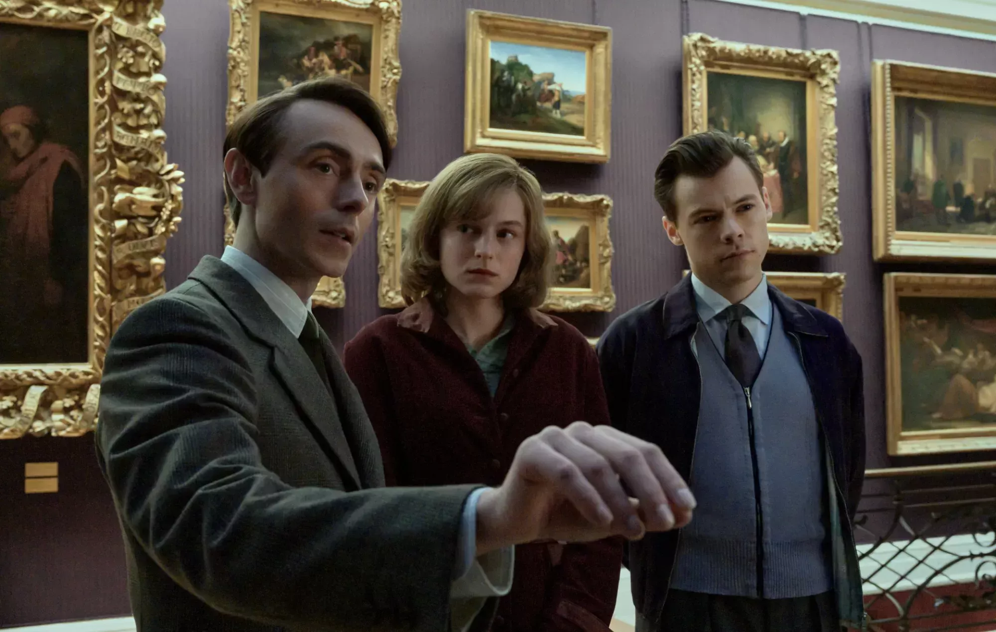 Harry Styles se ve envuelto en un triángulo amoroso en el tráiler de 'My Policeman'