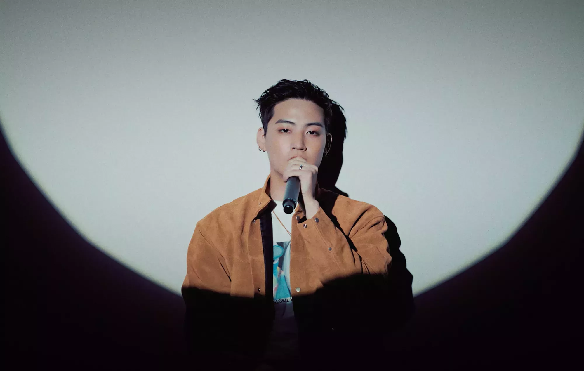 JAY B de GOT7 se burla de su próximo mini-álbum con un