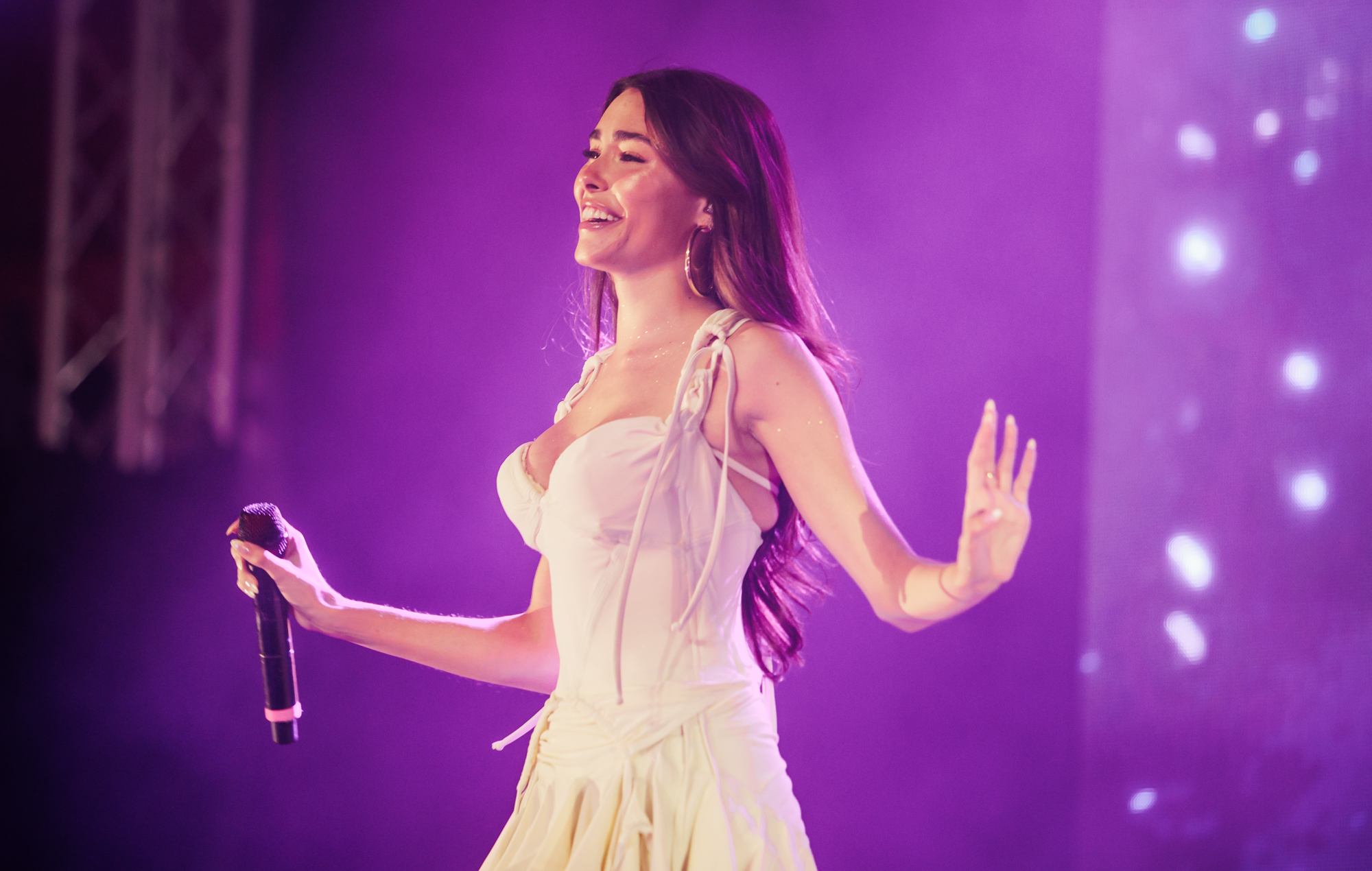 Madison Beer sobre Billie Eilish: "los temas que toca en su música son muy prolíficos"