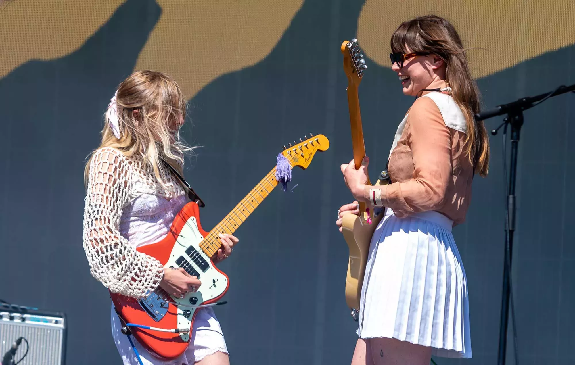 Mira cómo Wet Leg versiona 'Bad Habit' de Steve Lacy en Live Lounge