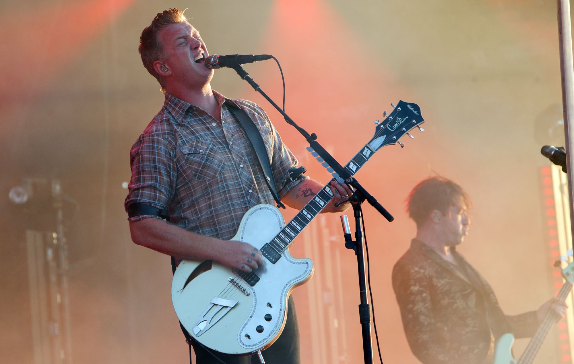 Queens Of The Stone Age reedita su álbum de debut junto a 'Like Clockwork' y 'Villains' con una edición limitada en vinilo y más