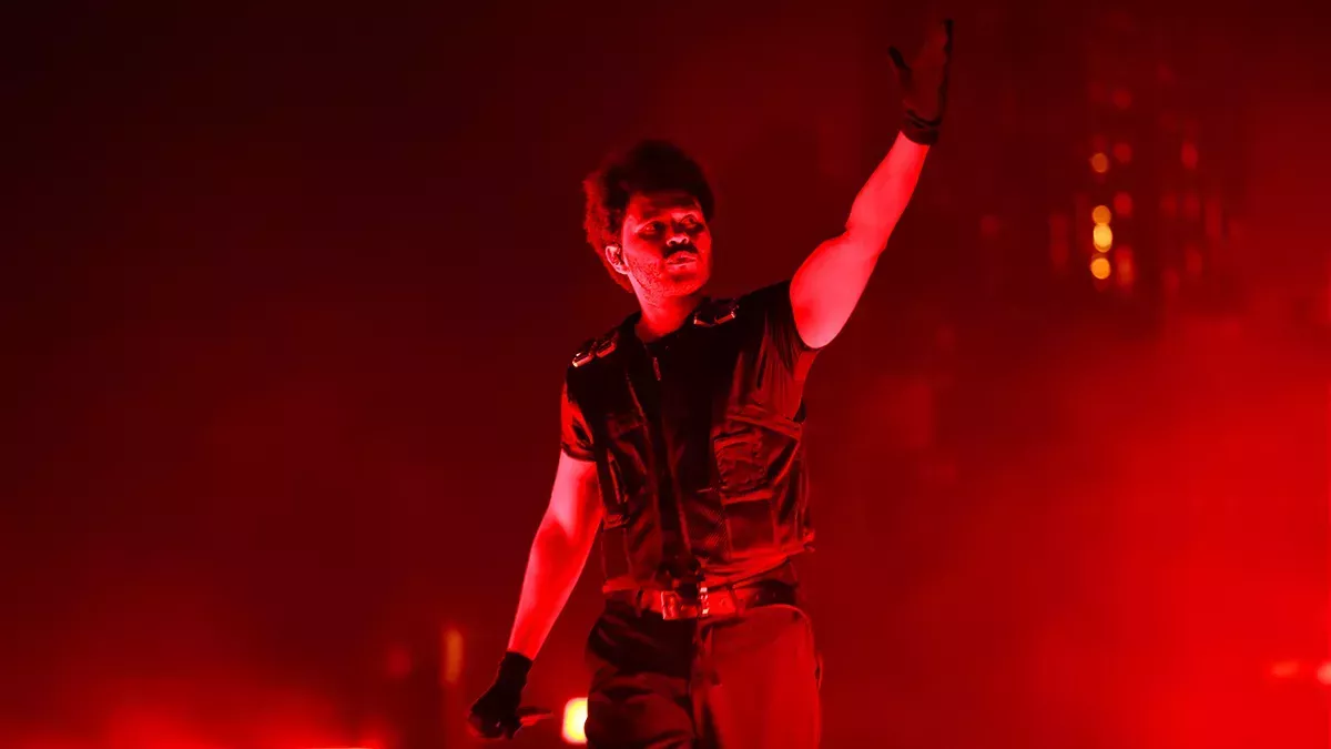 

	
		The Weeknd lleva por fin a Toronto su concierto en el estadio 