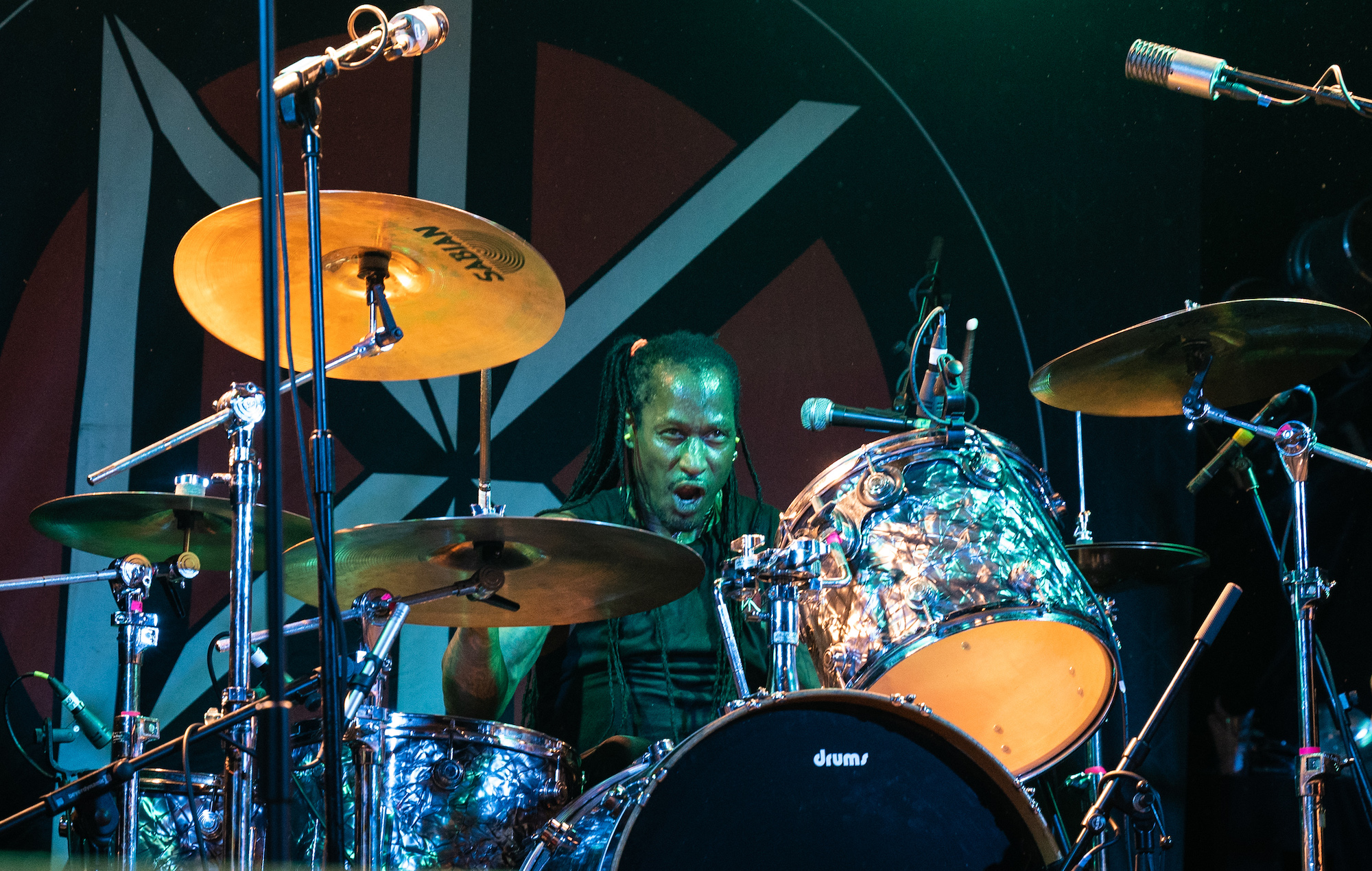 D.H. Peligro, batería de Dead Kennedys y Red Hot Chili Peppers, muere a los 63 años