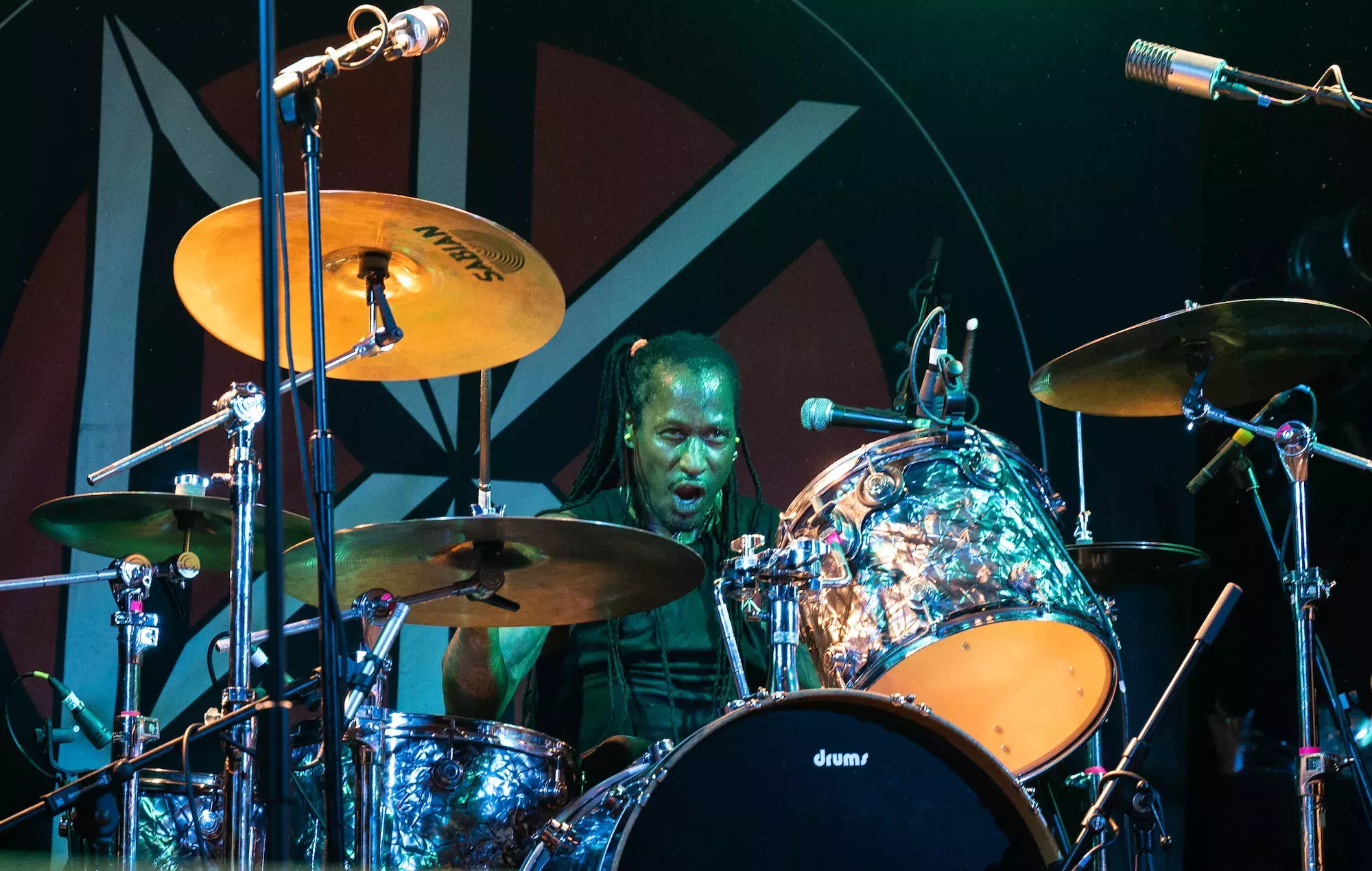 D.H. Peligro, batería de Dead Kennedys y Red Hot Chili Peppers, muere a los 63 años