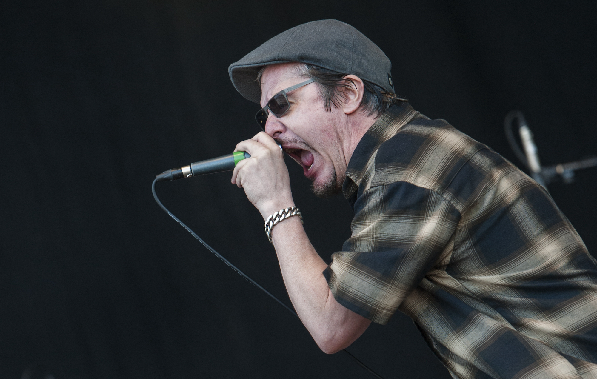 El líder de Faith No More, Mike Patton, describe a los cantantes como "malditos idiotas"