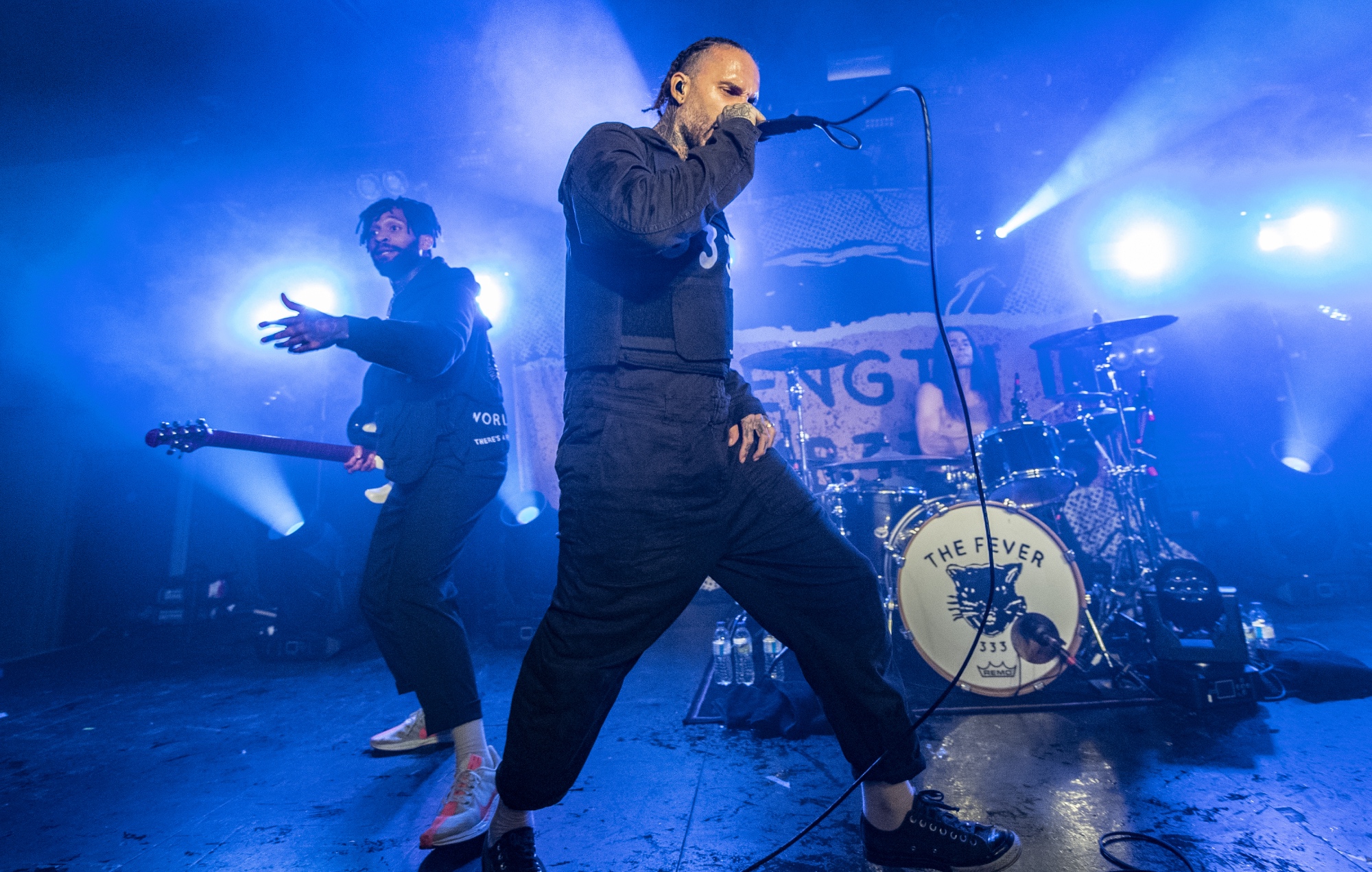 El líder de Fever 333 dice que la banda continuará a pesar de que dos de los tres miembros se vayan