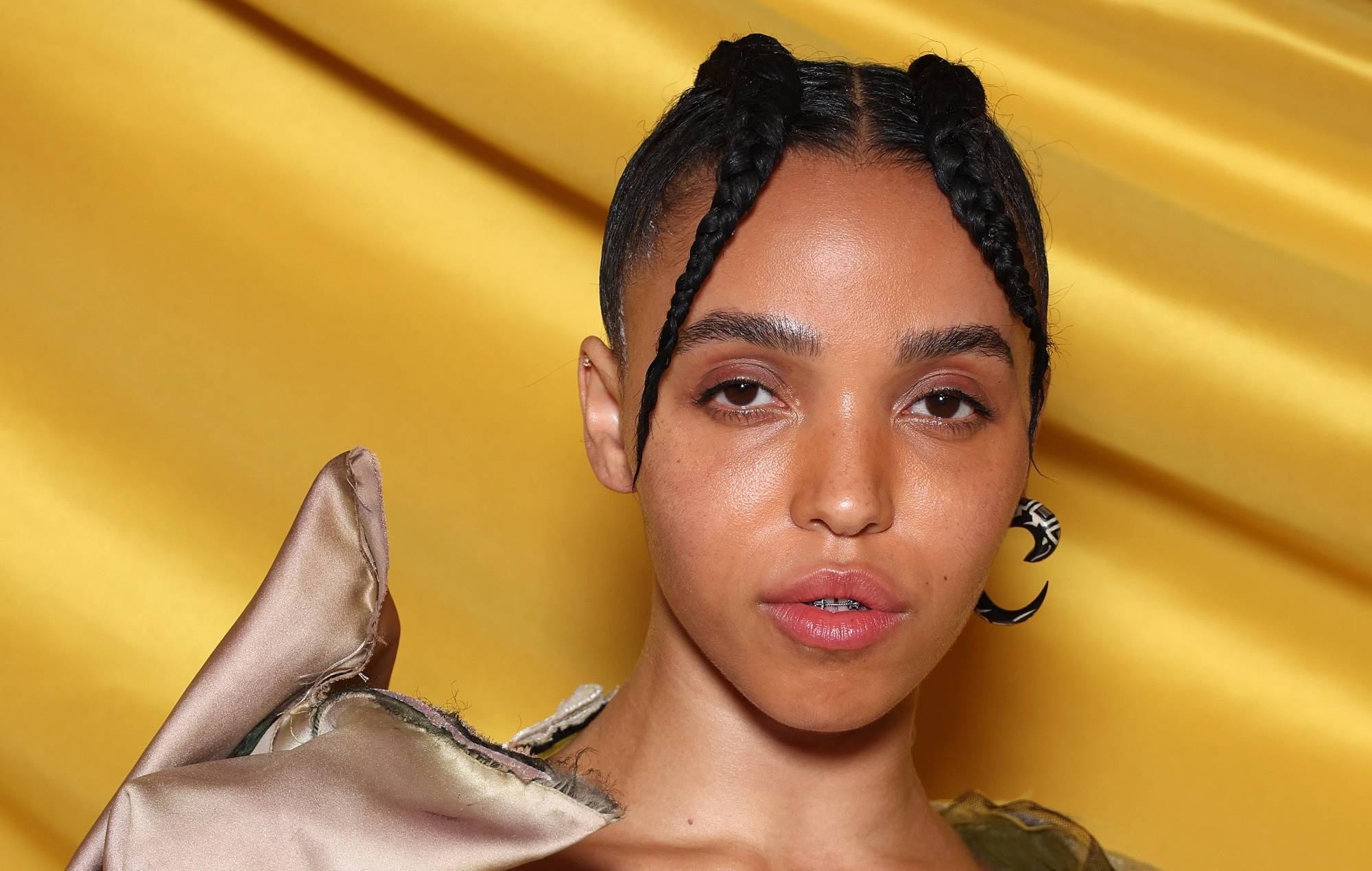El remake de 'The Crow' protagonizado por FKA twigs habría terminado de rodarse