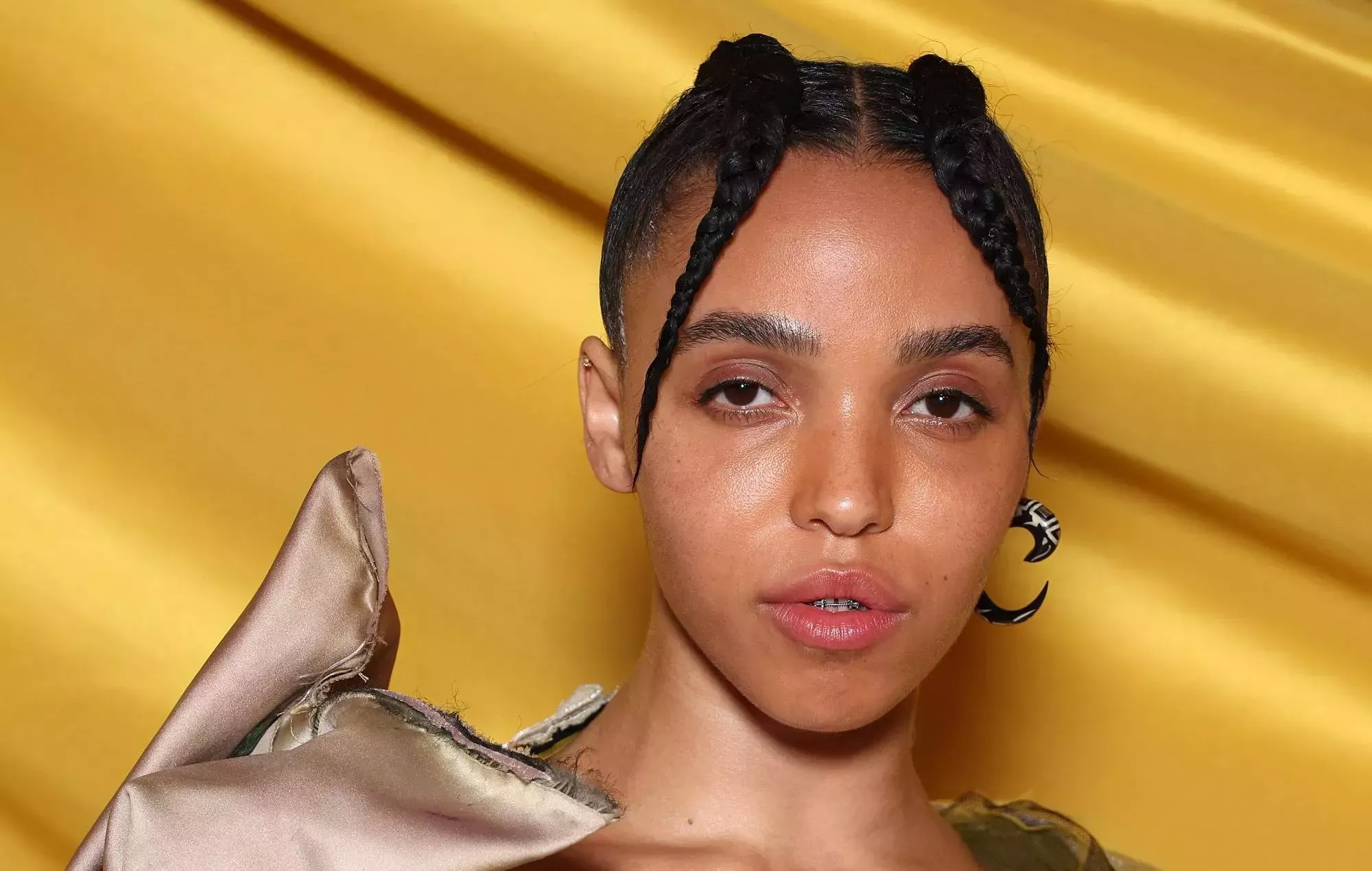 El remake de 'The Crow' protagonizado por FKA twigs habría terminado de rodarse