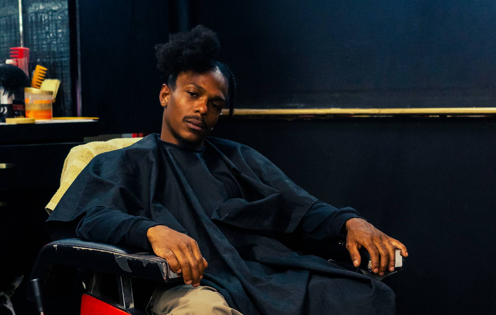 Escucha el nuevo y cálido single de BERWYN 'Path To Satisfaction'