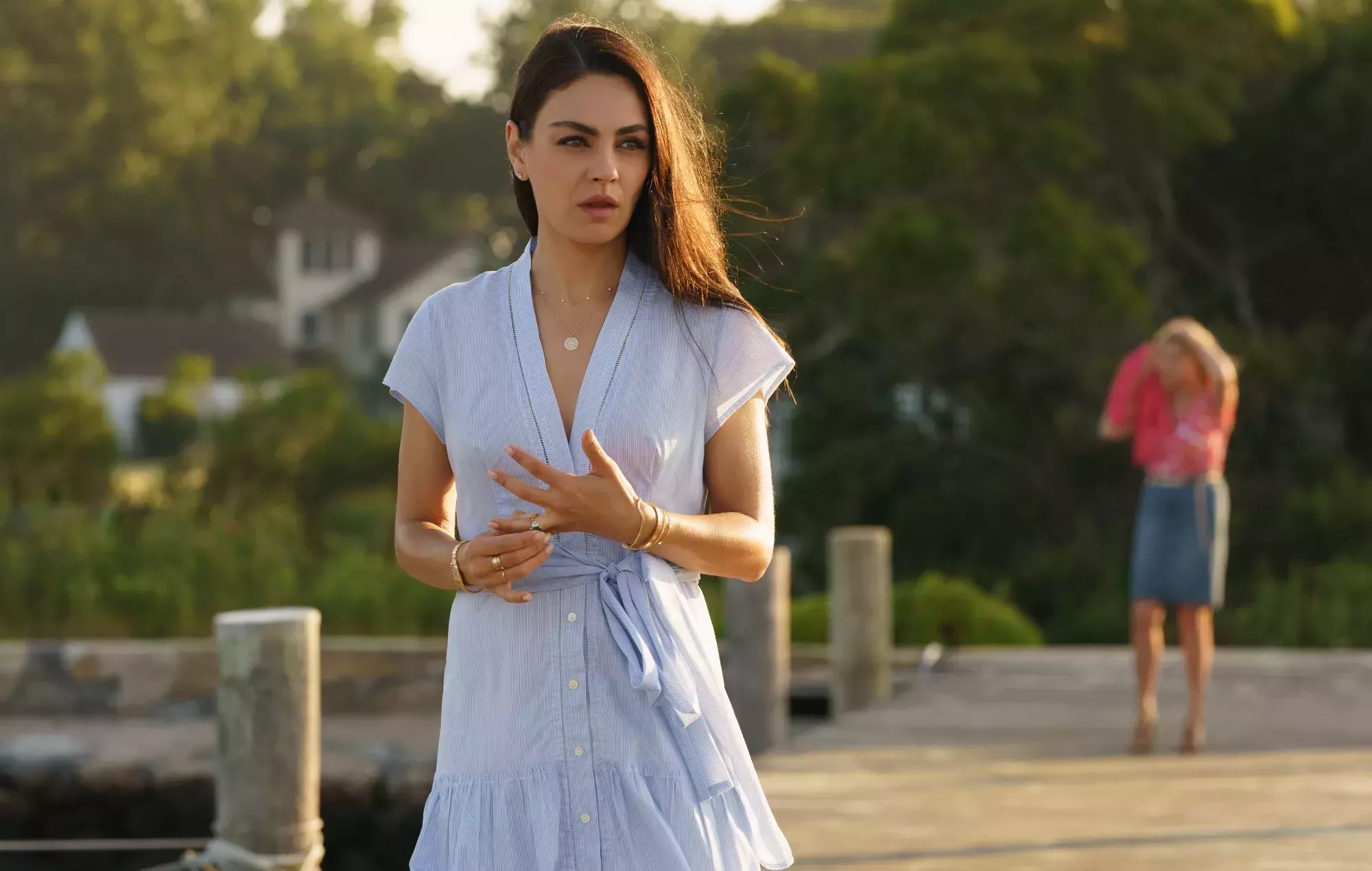 La chica más afortunada del mundo: Se insta a Netflix a añadir una advertencia de activación a la película