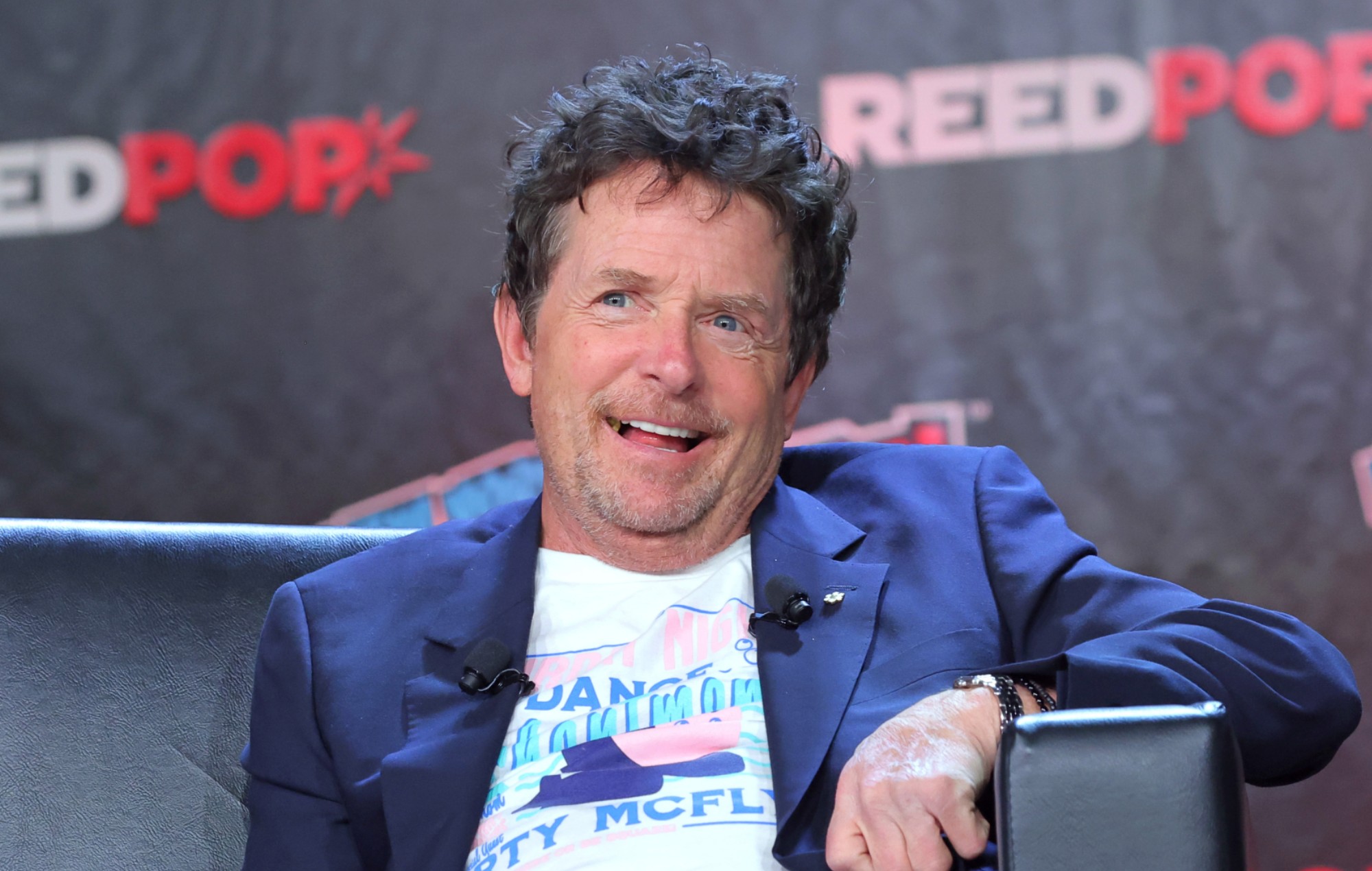 Michael J. Fox recuerda que se unió a River Phoenix por sentirse como un "idiota"