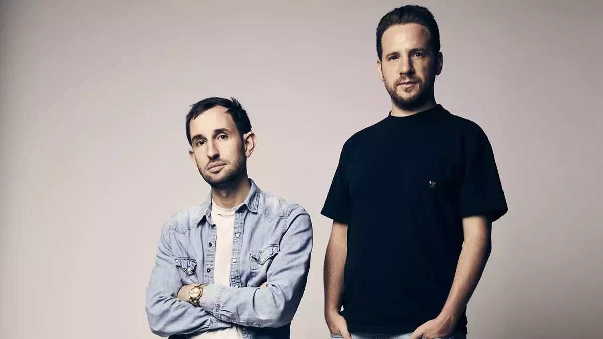 

	
		Movimientos en la industria musical: Atlantic Records asciende a los ejecutivos de A&R Brandon Davis y Jeff Levin a EVP; las divisiones de UMG lanzan un sello de bandas sonoras y partituras
	
	