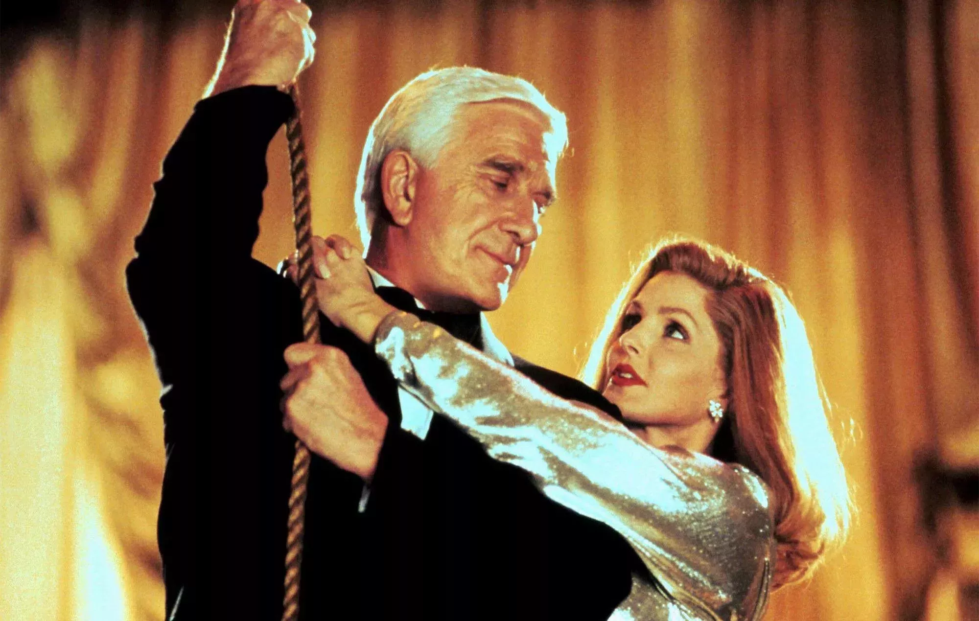 Priscilla Presley no es fan del reboot de 'Naked Gun' de Liam Neeson