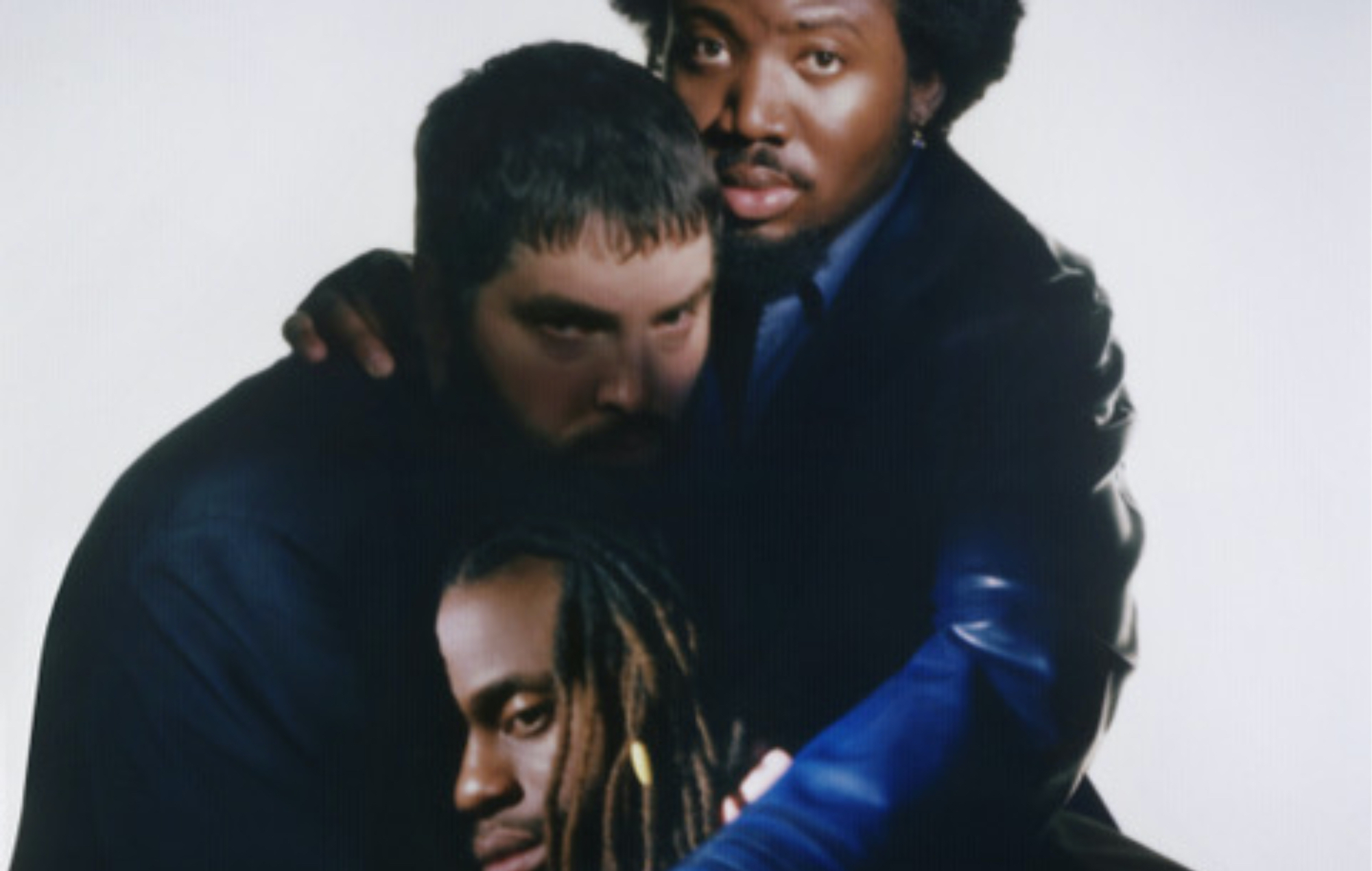 Young Fathers anuncian su nuevo álbum 'Heavy Heavy' con el "contundente" single 'I Saw'