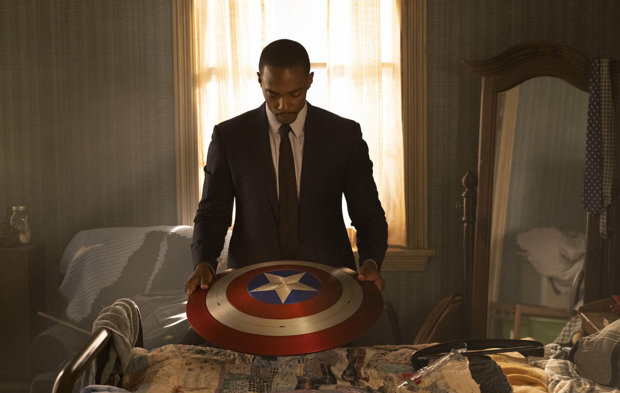 Anthony Mackie coincide con los comentarios de Tarantino sobre el Capitán América: "Marvel ha supuesto la muerte de la estrella de cine"