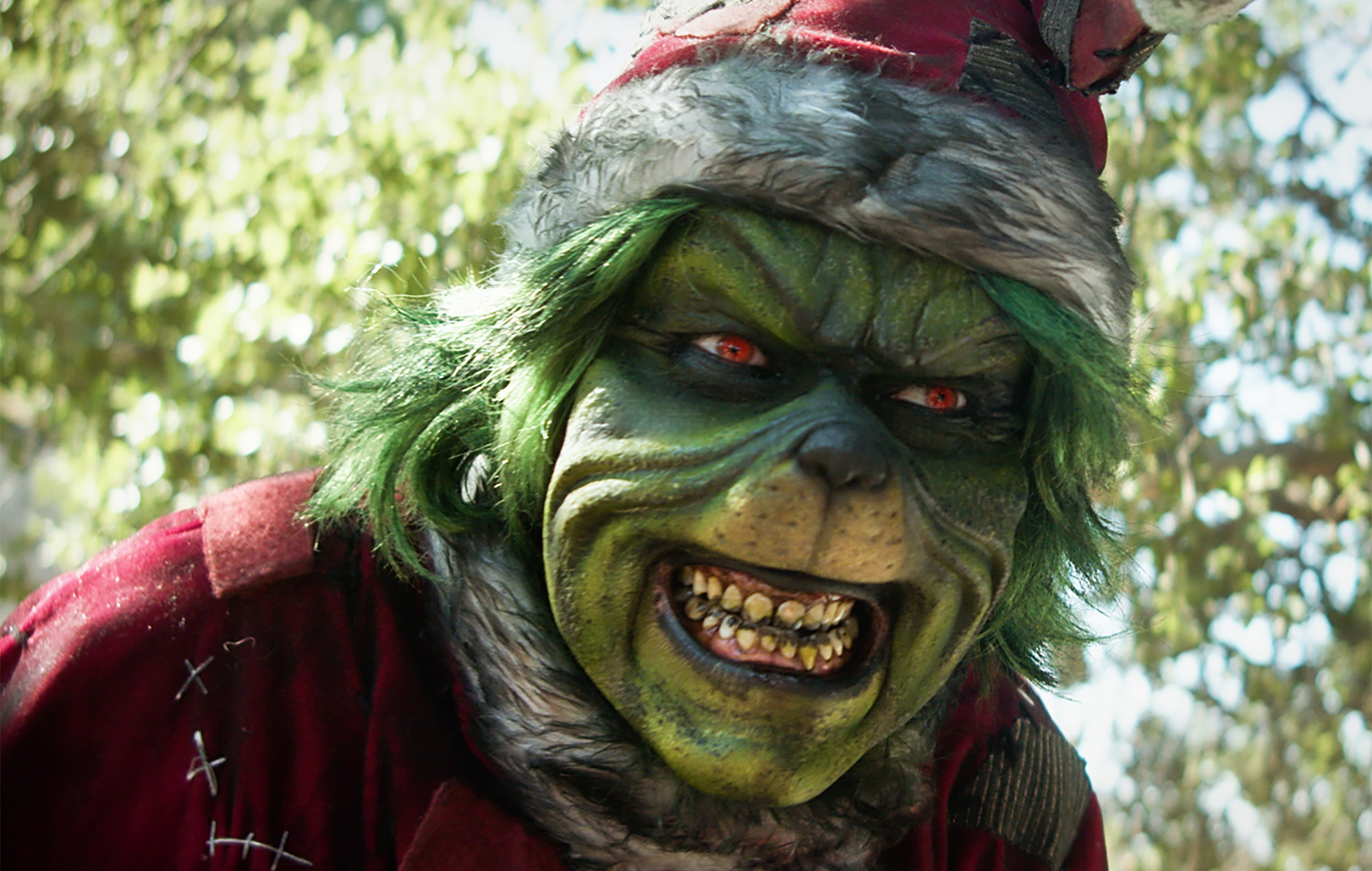 El Grinch se convierte en un slasher en el tráiler de la parodia de terror 'The Mean One'