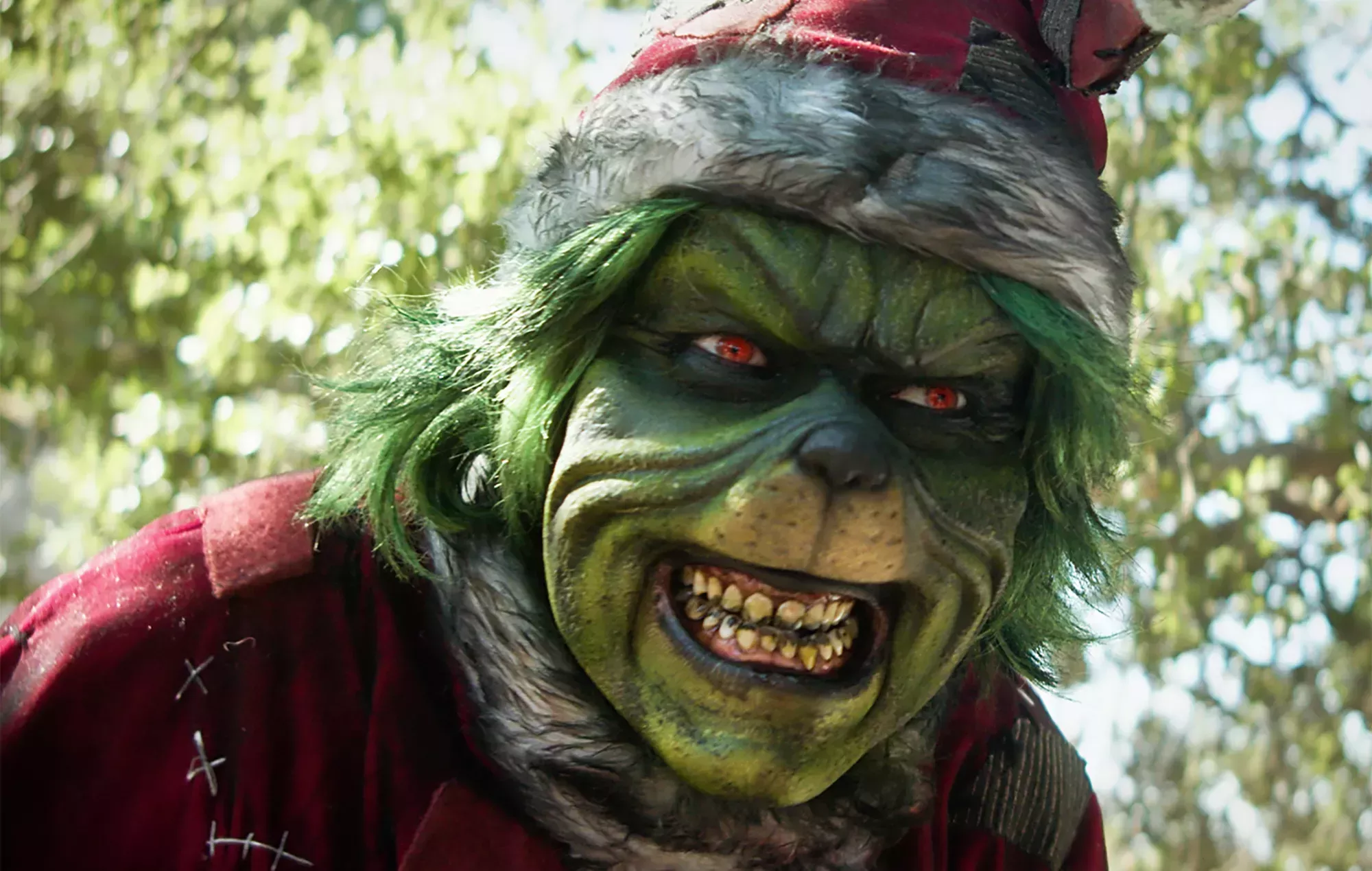 El Grinch se convierte en un slasher en el tráiler de la parodia de terror 'The Mean One'