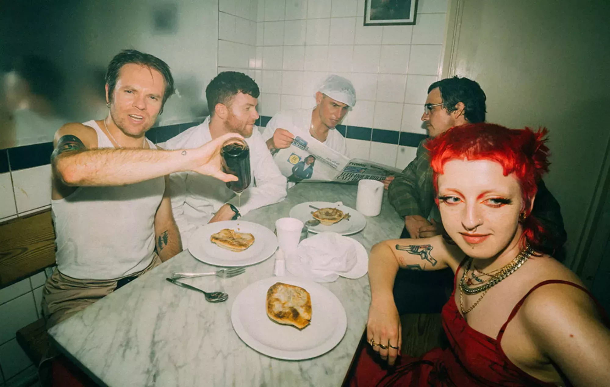 Enter Shikari lanza un single de colaboración con Cody Frost, 'Bull'