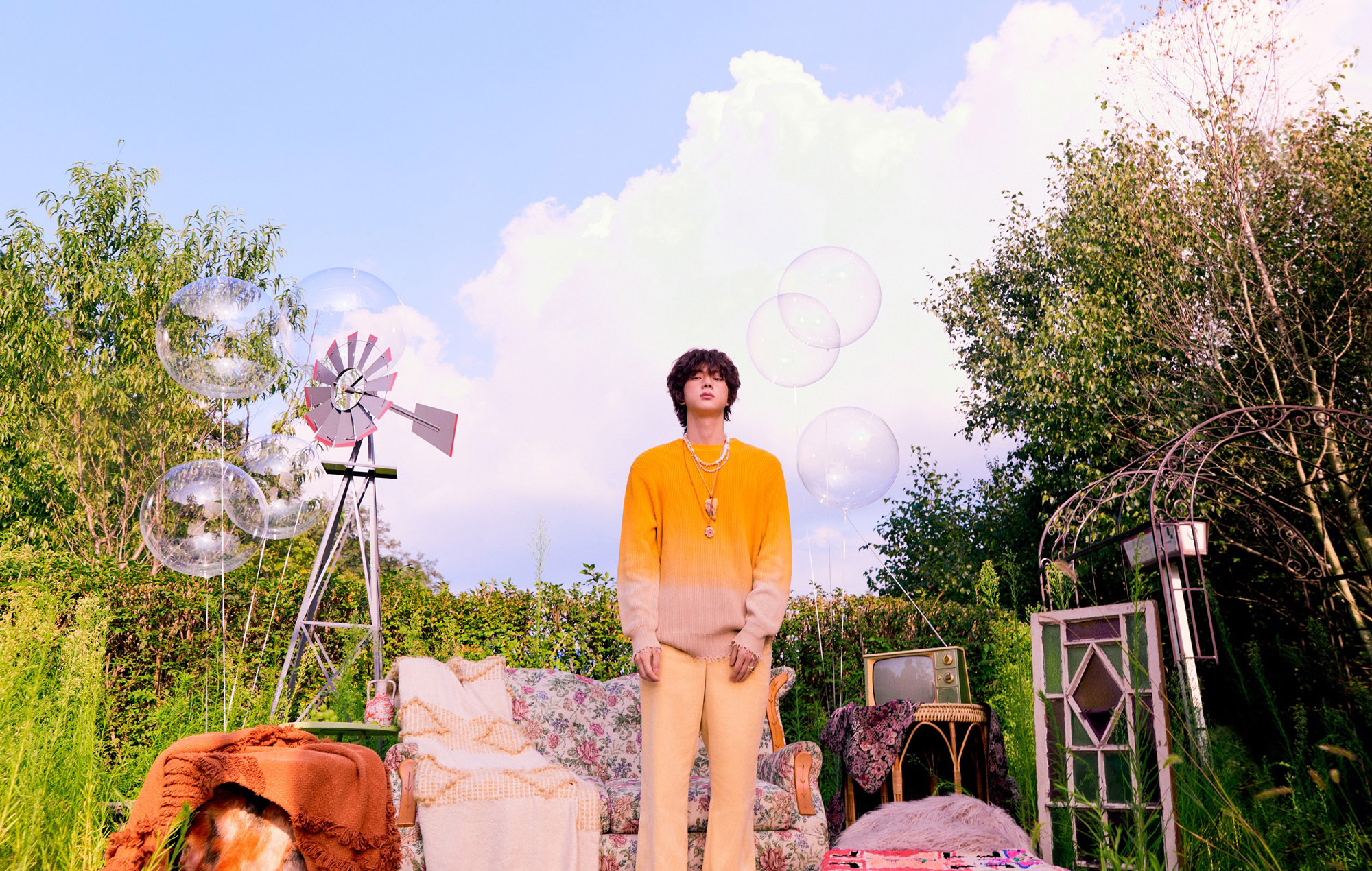 Jin de BTS se convierte en el solista más rápido en vender un millón de copias con 'The Astronaut'